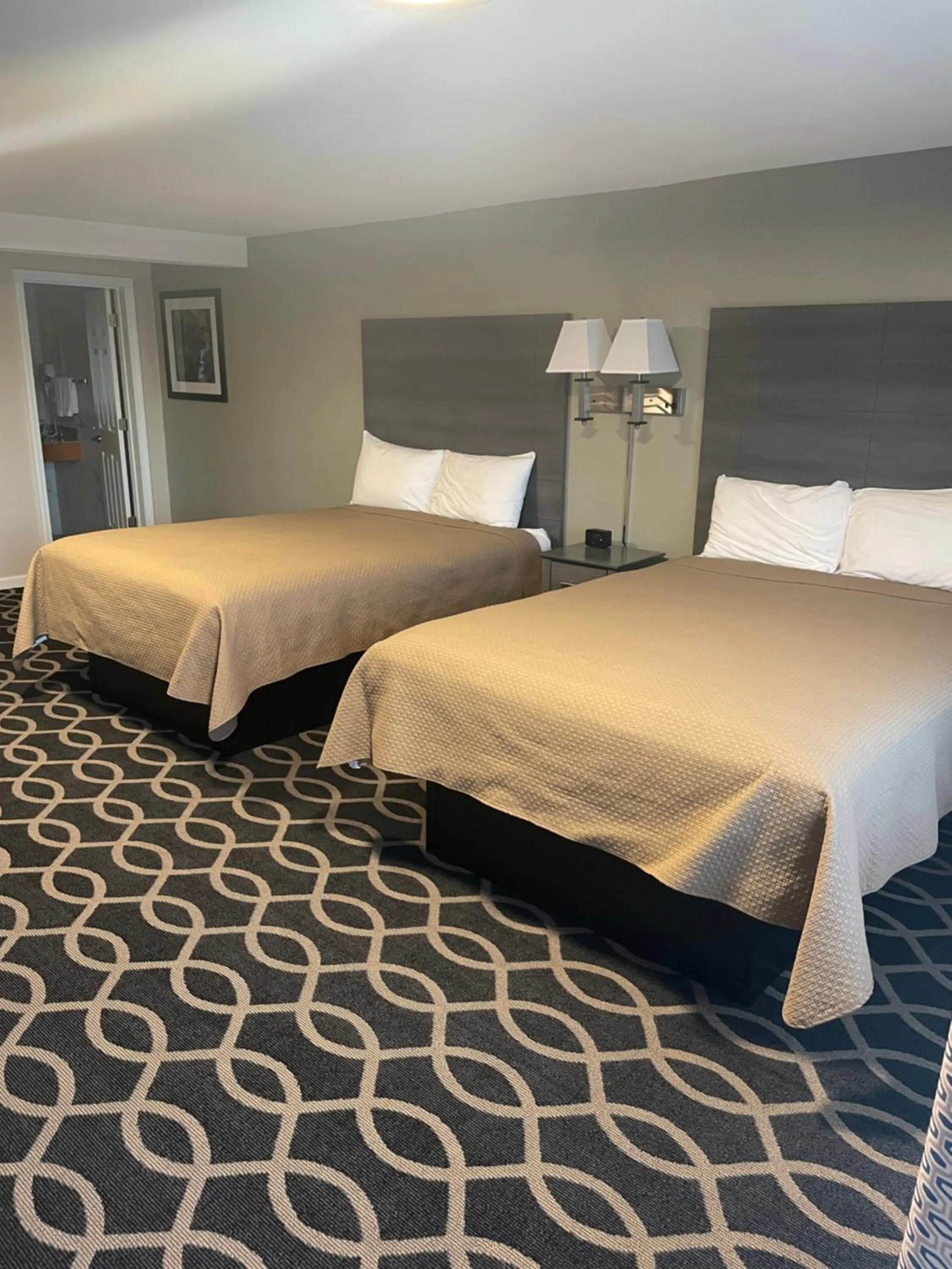 Bed in The Springwater Inn