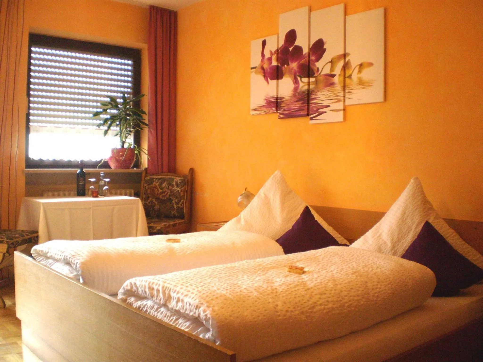 Photo of the whole room, Bed in Pension Schamberger