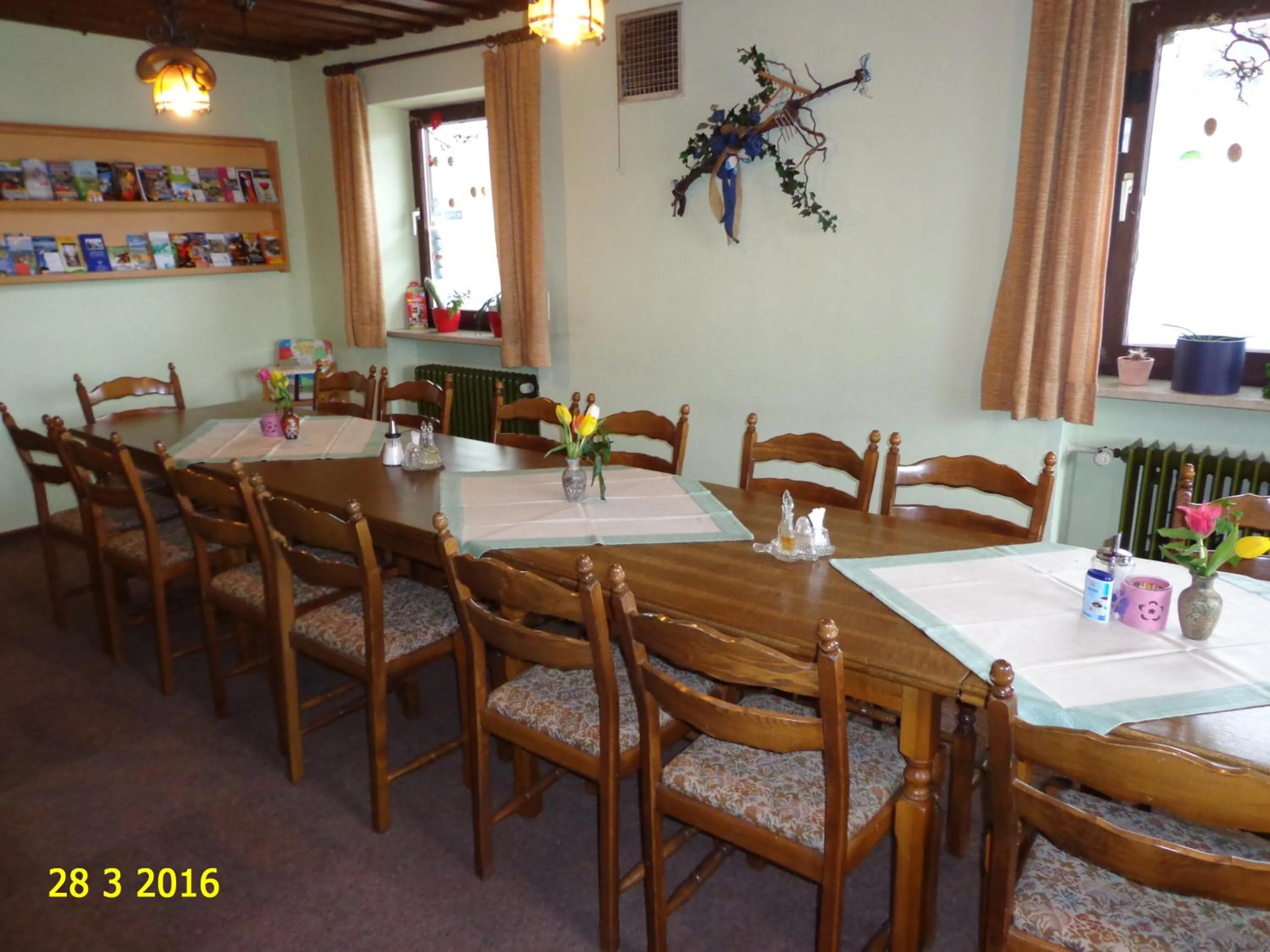 Communal lounge/ TV room in Pension Schamberger