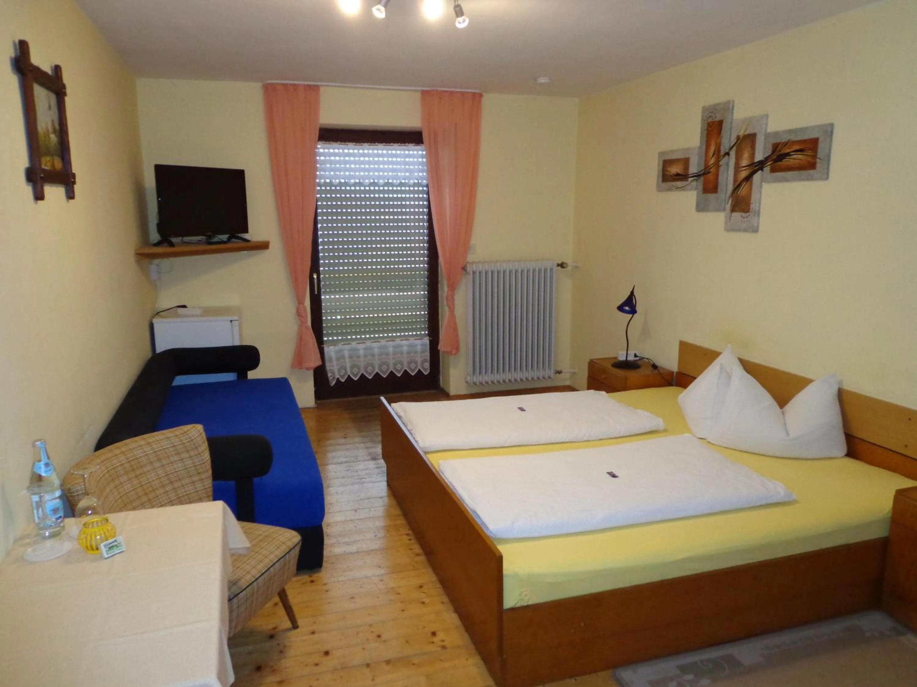 Photo of the whole room, Bed in Pension Schamberger