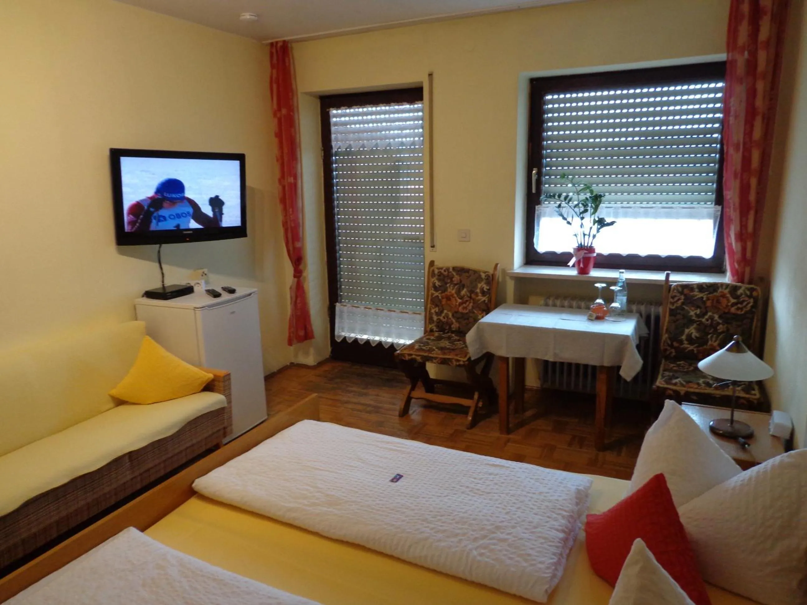 Photo of the whole room, Bed in Pension Schamberger