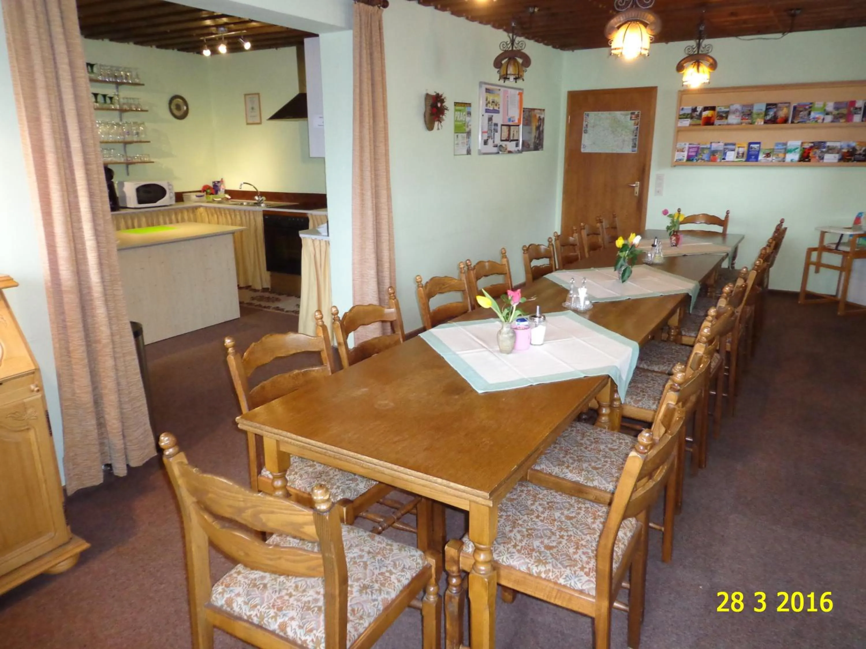 Communal kitchen in Pension Schamberger