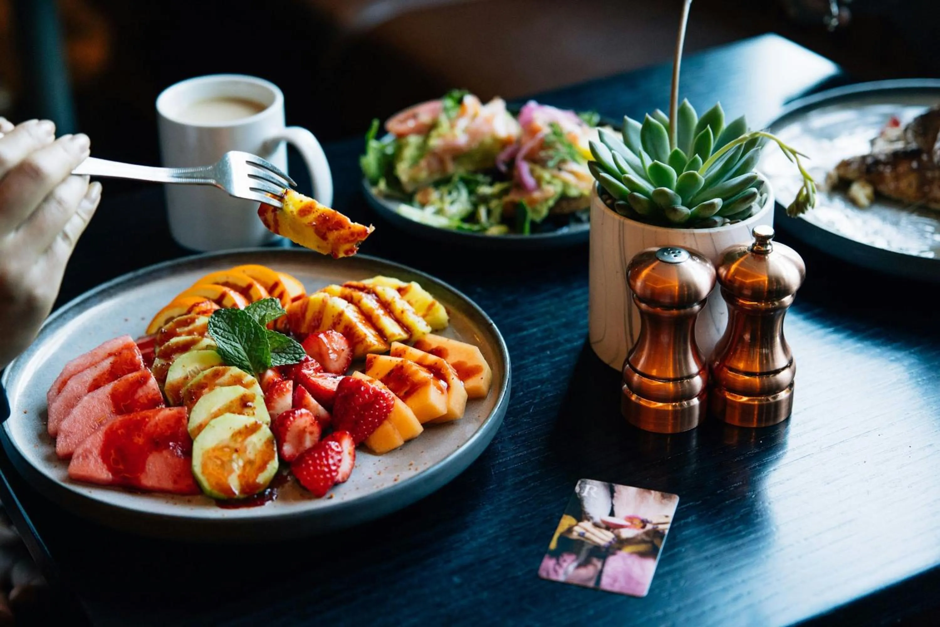 Restaurant/places to eat in Renaissance Los Angeles Airport Hotel