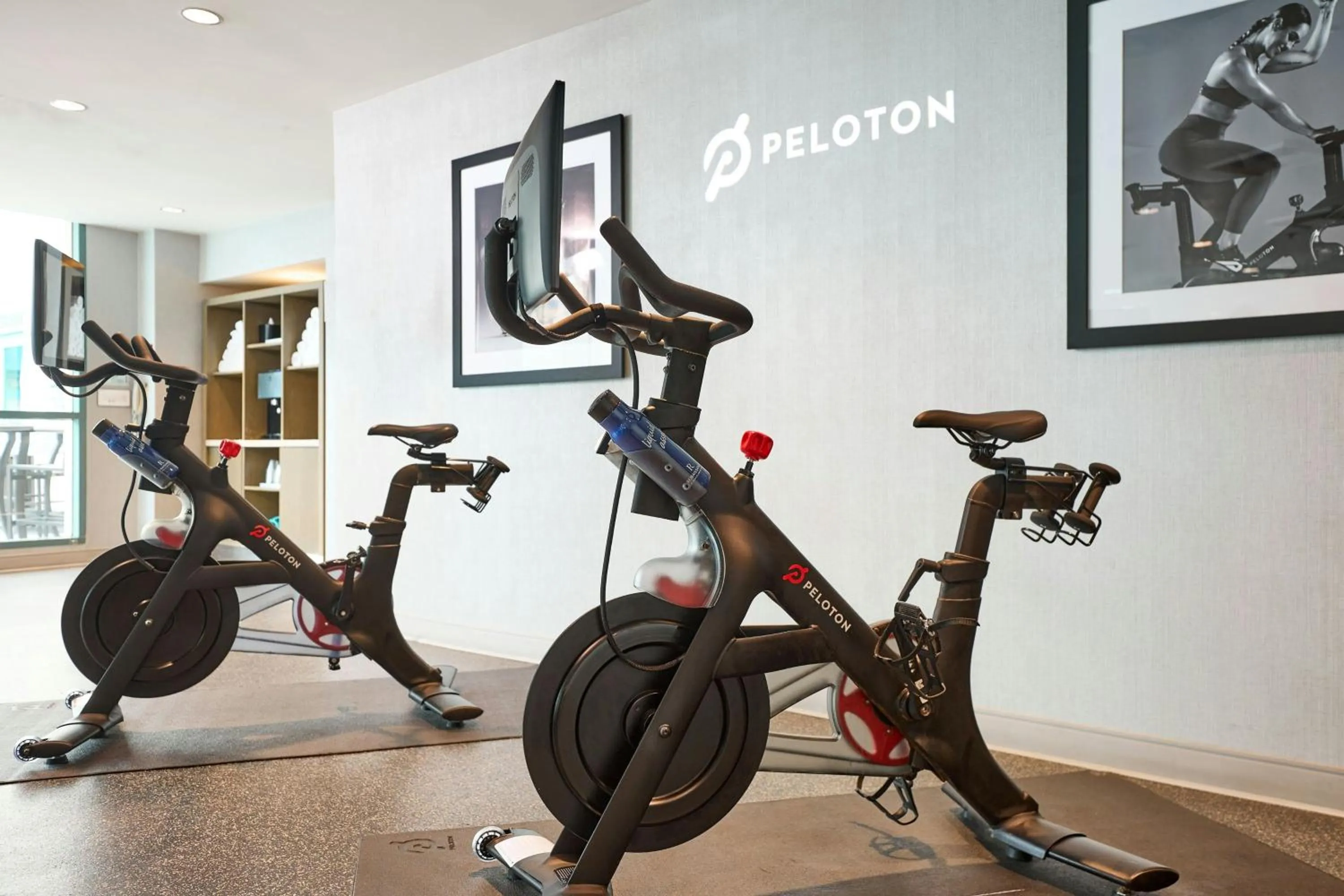 Fitness centre/facilities in Renaissance Los Angeles Airport Hotel