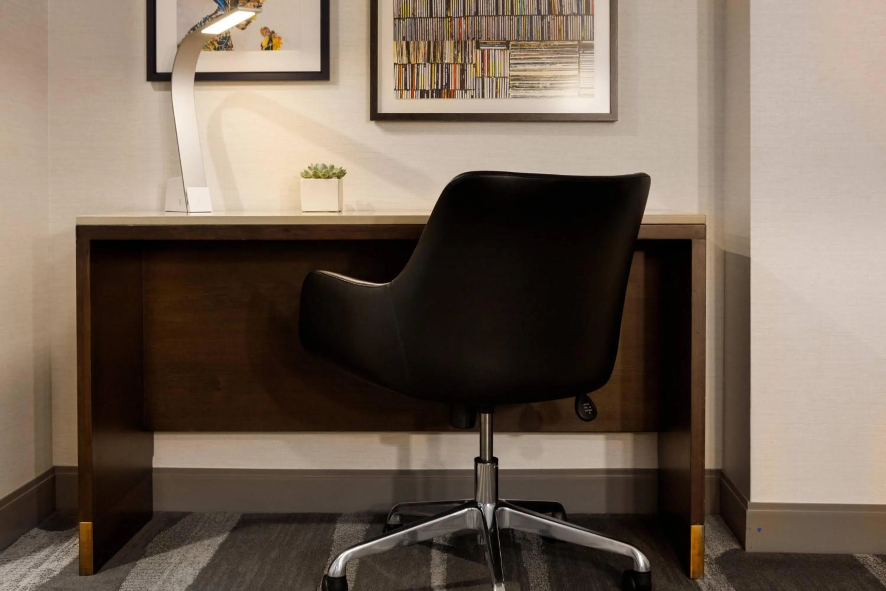 Photo of the whole room in Renaissance Los Angeles Airport Hotel