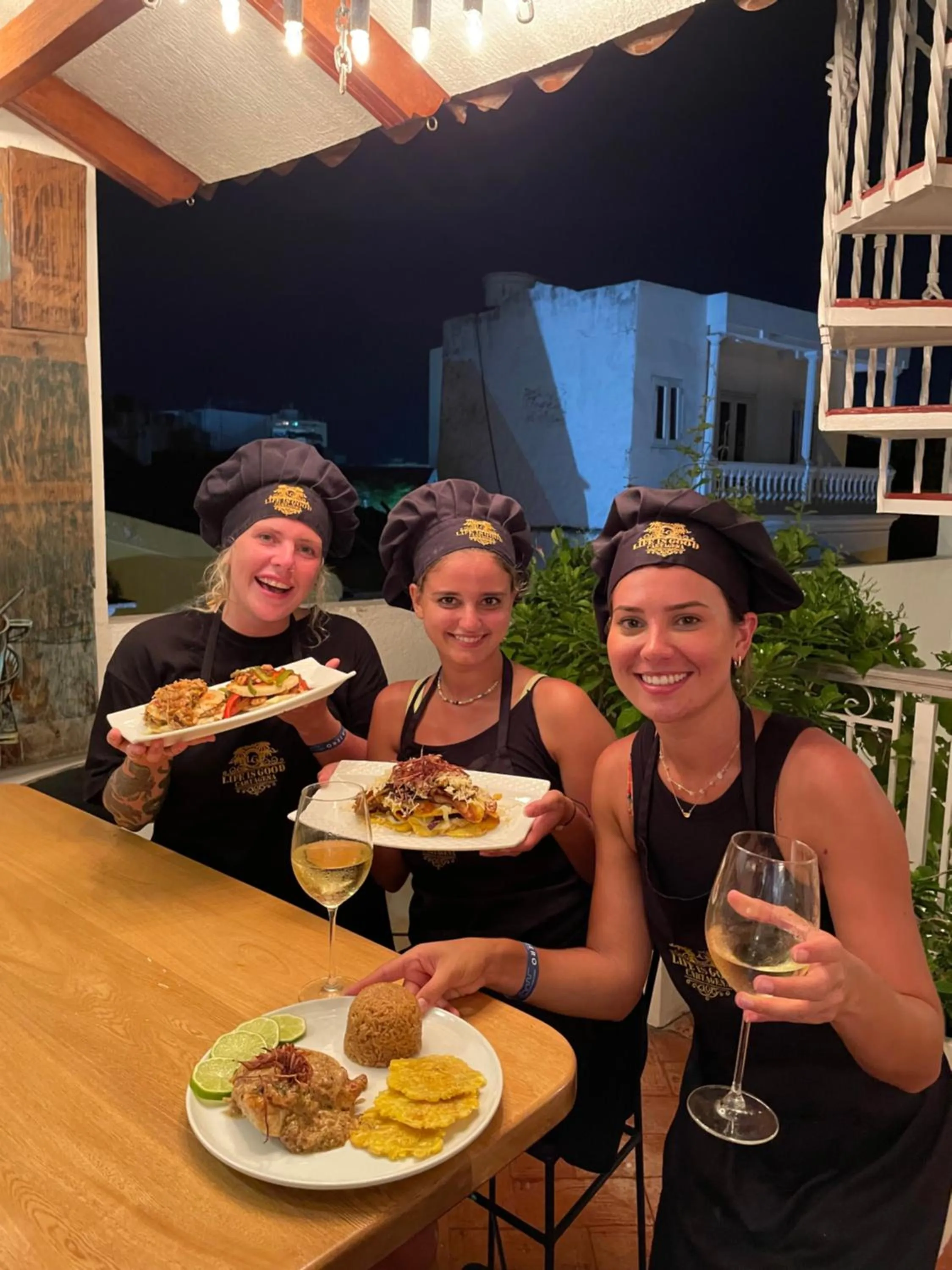 Restaurant/places to eat in Life is Good Cartagena Hostel