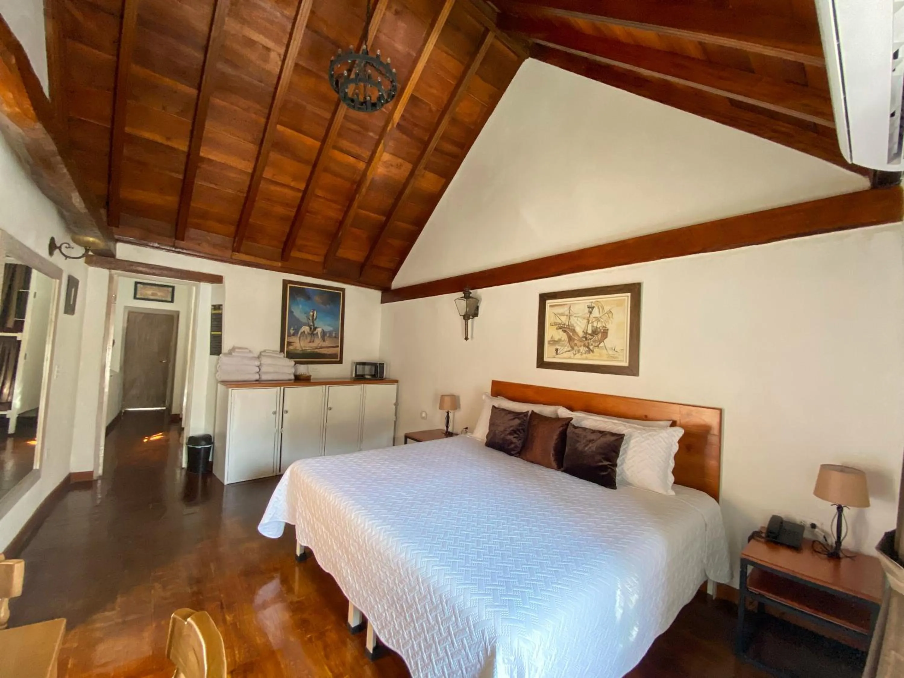 Bed in Life is Good Cartagena Hostel