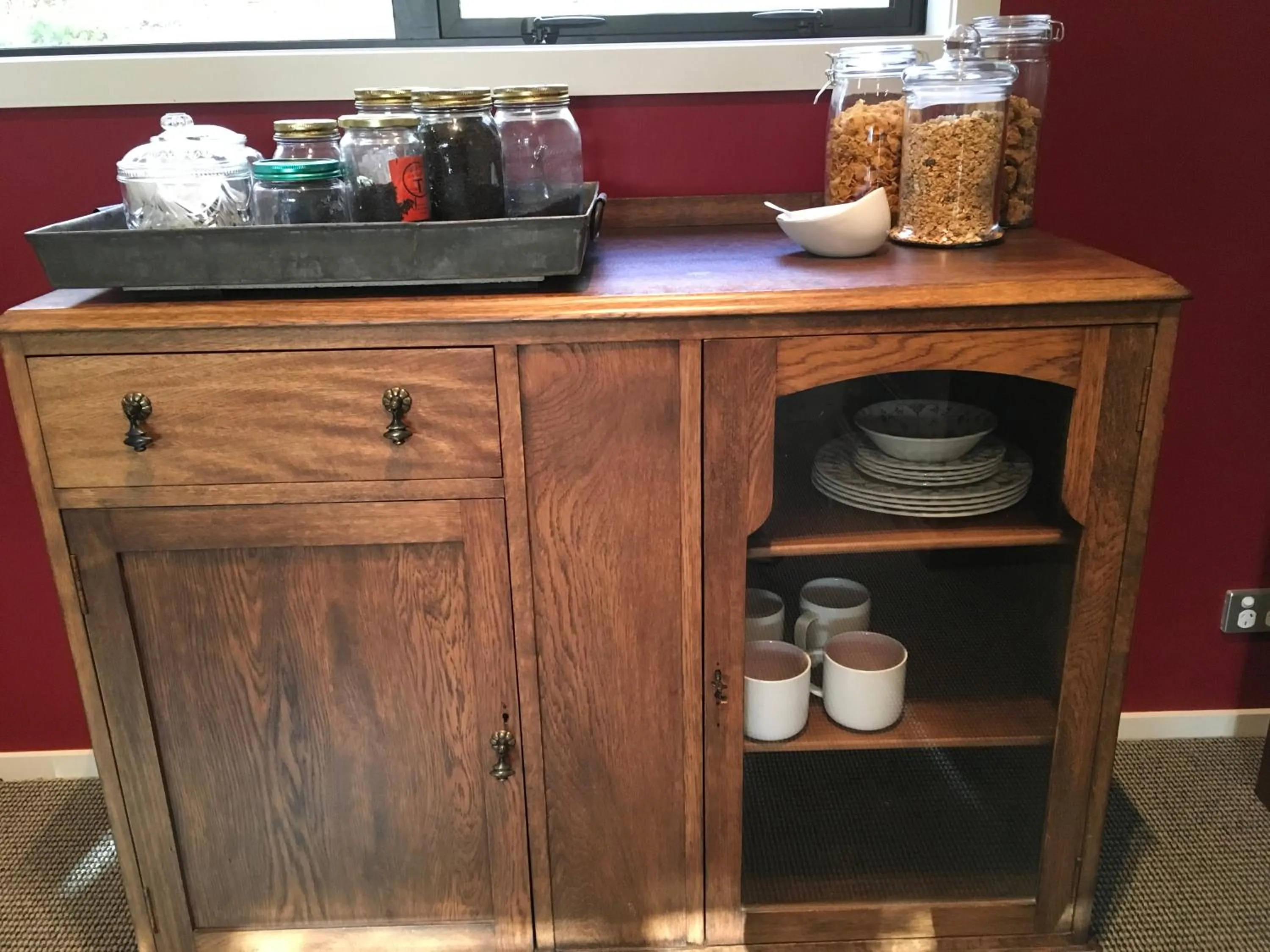 Dining area in Lye Bow Lake Suite