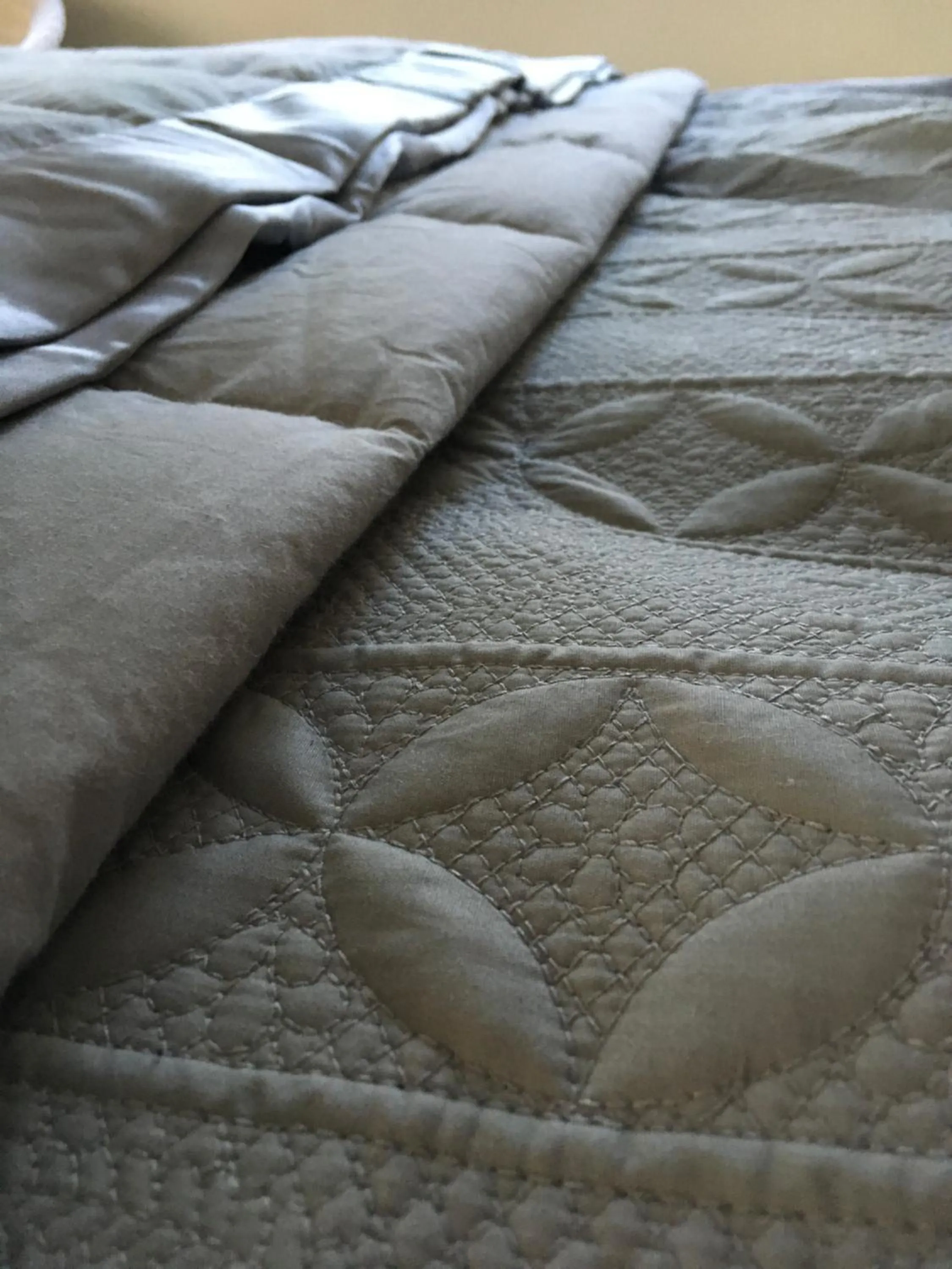 Decorative detail, Bed in Lye Bow Lake Suite