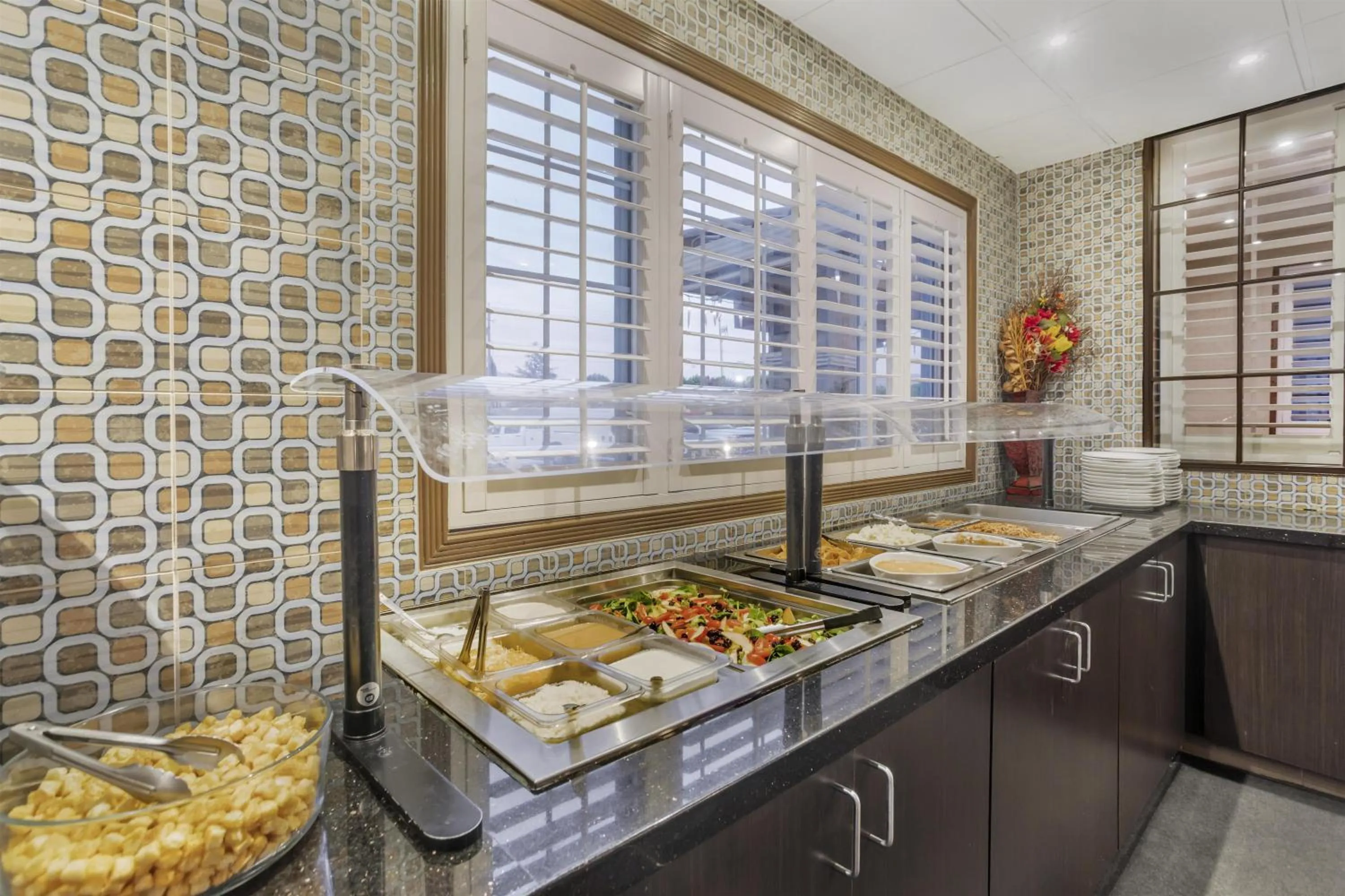 Breakfast in Best Western Plus Brookside Inn