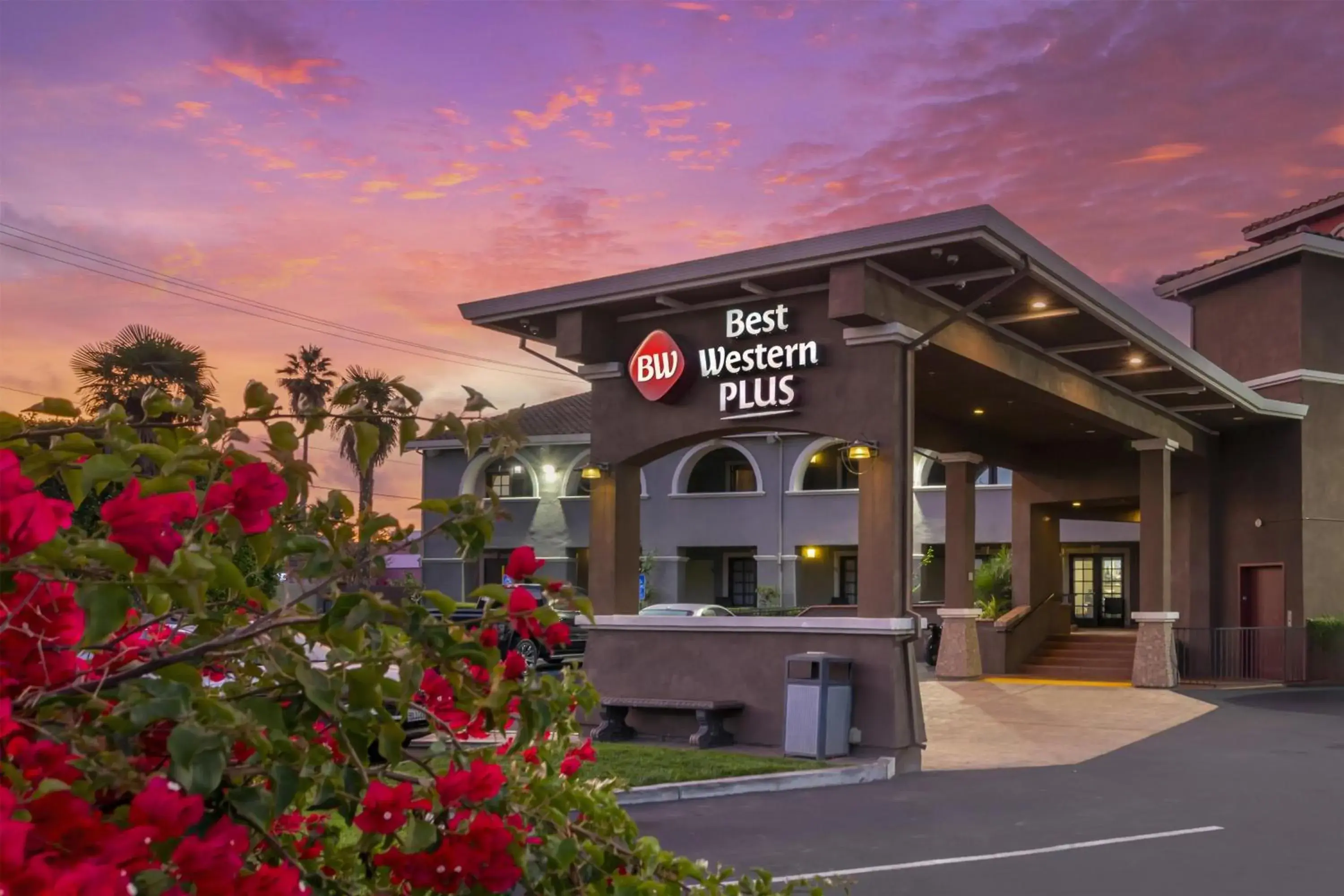 Property building in Best Western Plus Brookside Inn Property building in Best Western Plus Brookside Inn