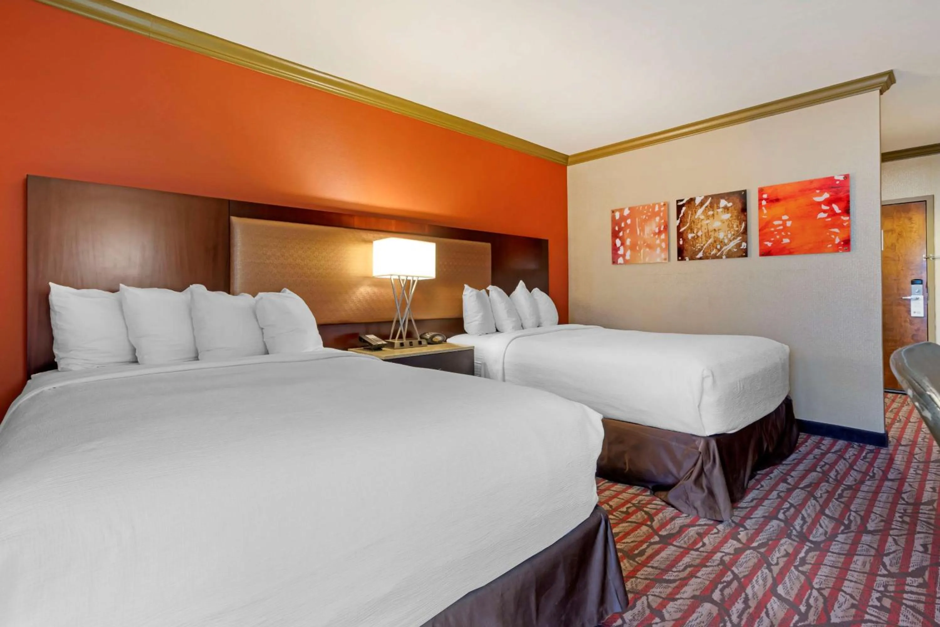 Photo of the whole room, Bed in Best Western Plus Brookside Inn