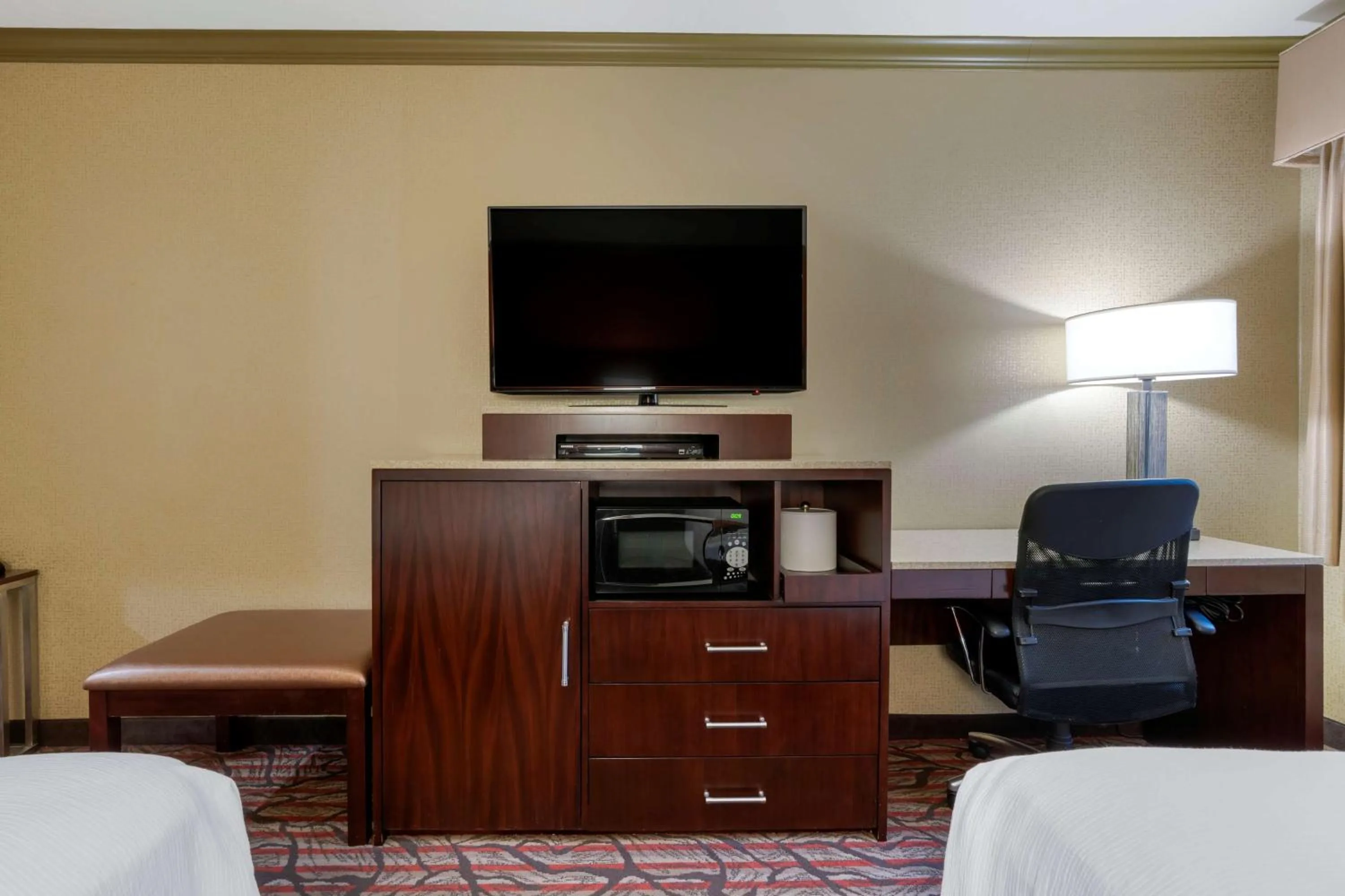 Photo of the whole room, Bed in Best Western Plus Brookside Inn