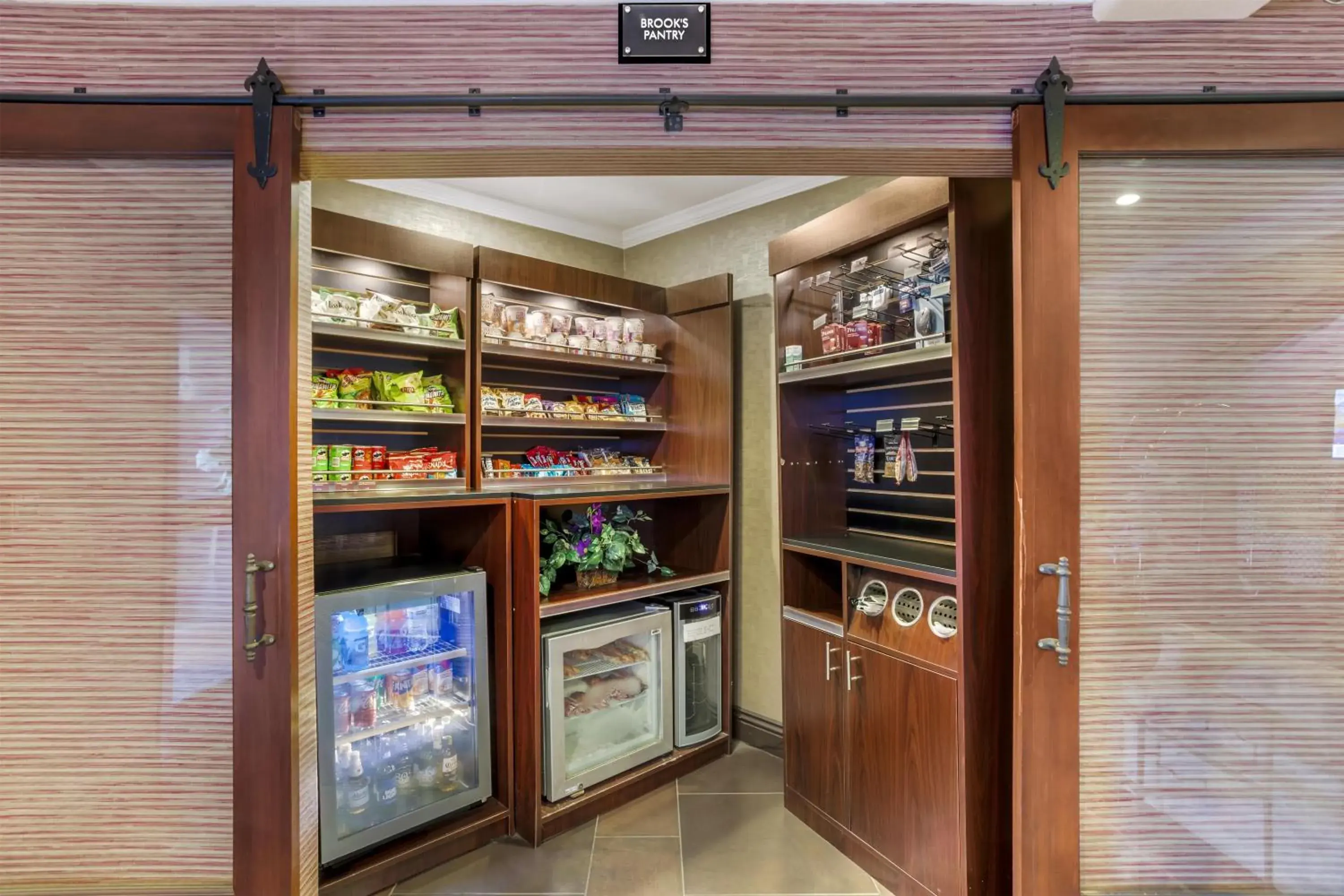 Property building in Best Western Plus Brookside Inn Property building in Best Western Plus Brookside Inn