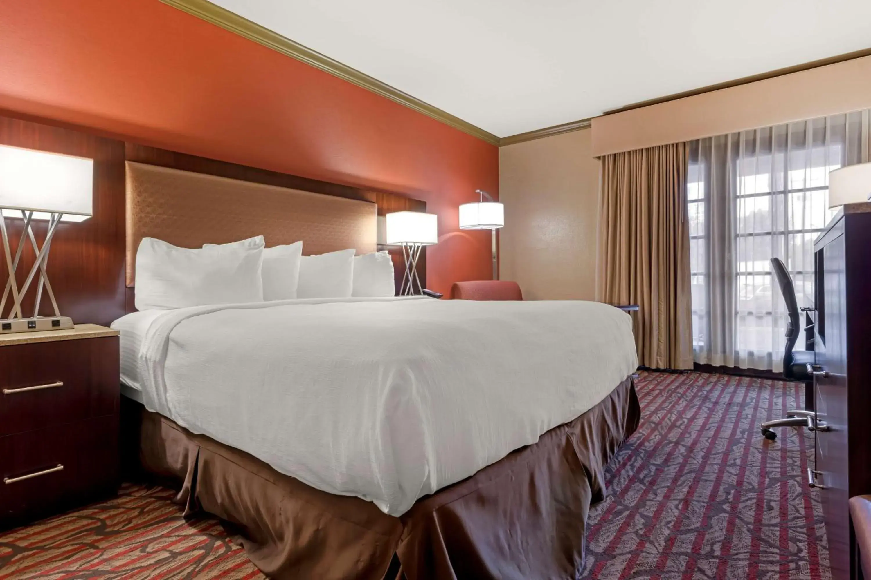 Photo of the whole room, Bed in Best Western Plus Brookside Inn Photo of the whole room, Bed in Best Western Plus Brookside Inn