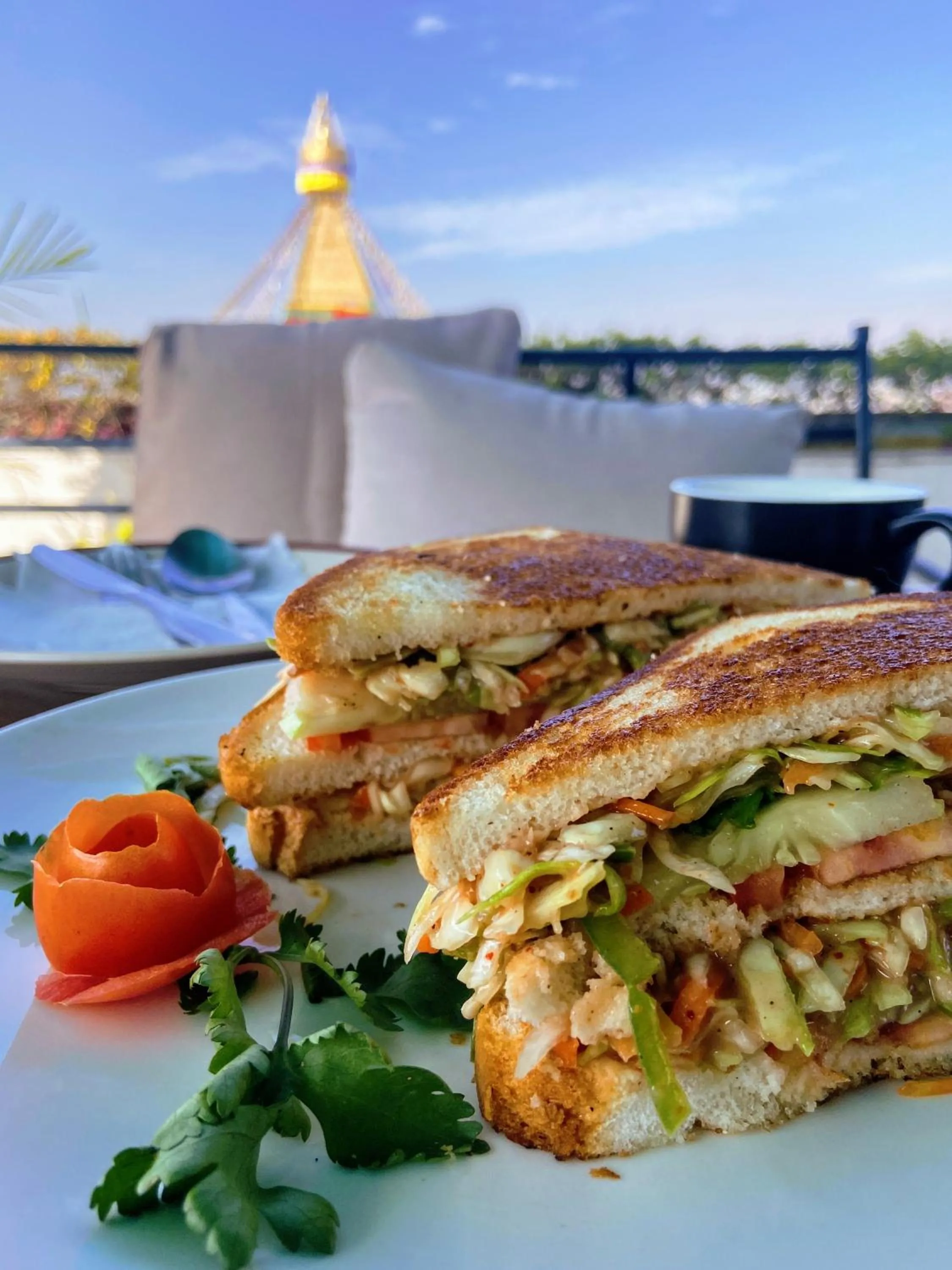 Restaurant/places to eat in Hotel Bodhiz