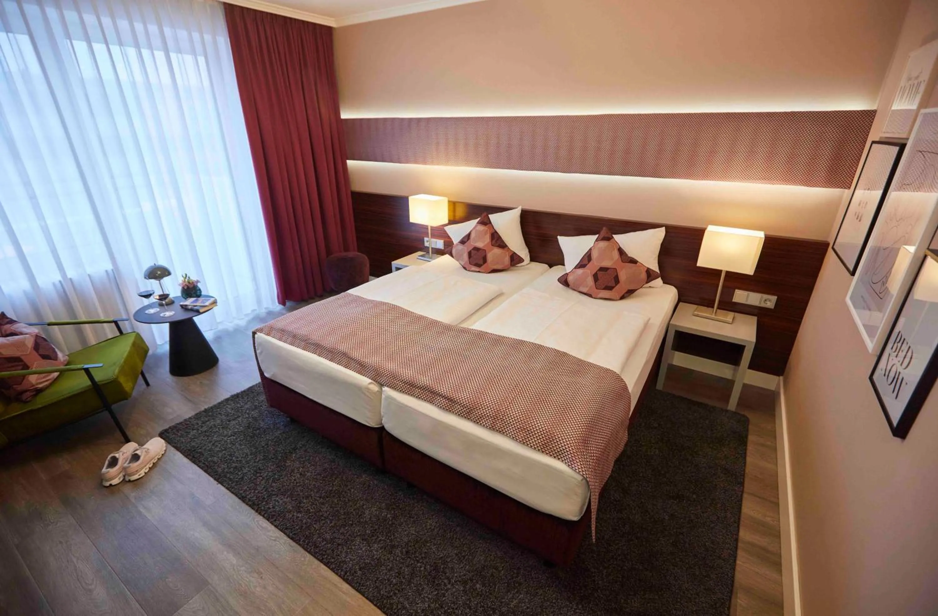 Bedroom, Bed in Hotel Metropol by Maier Privathotels