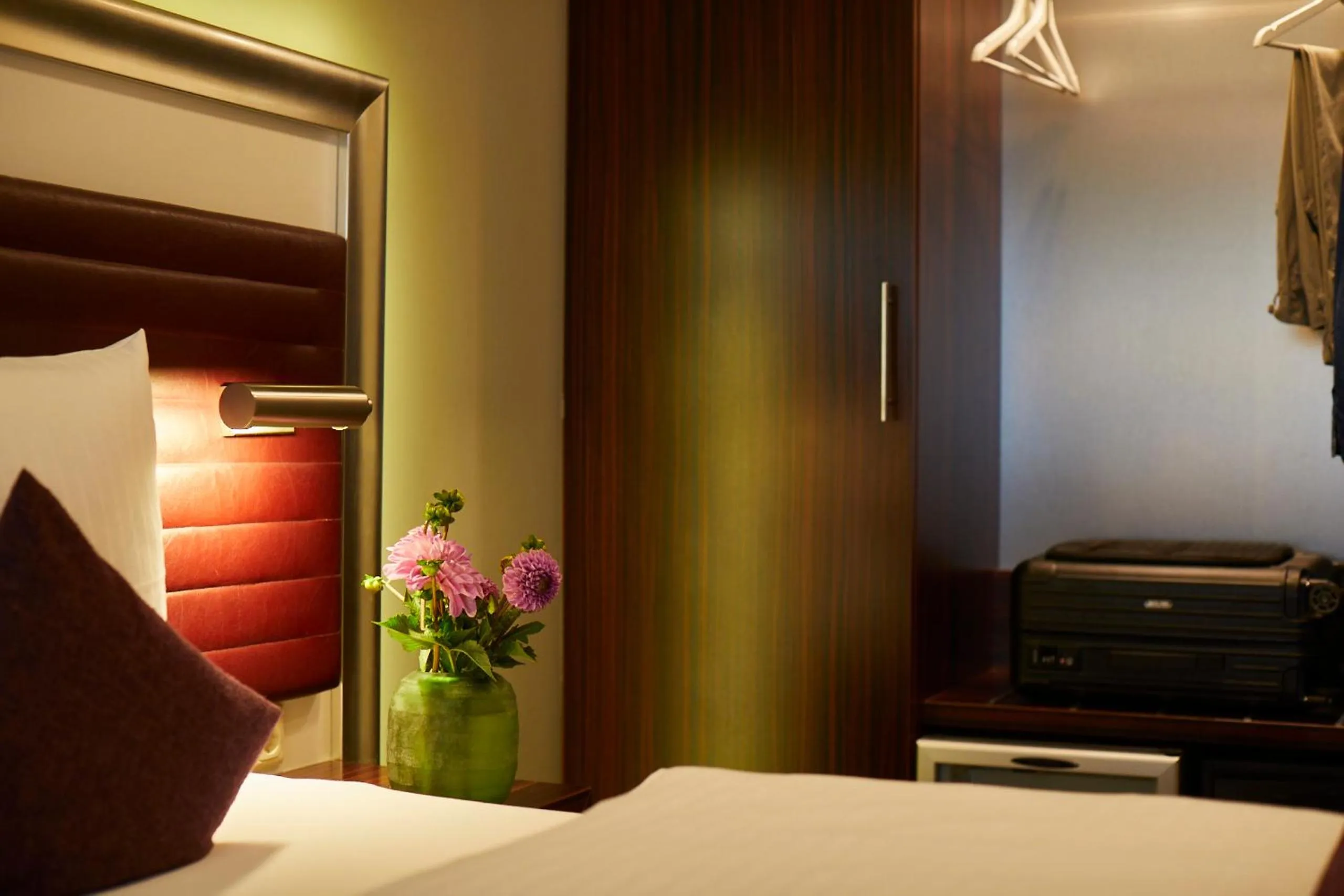 Bed in Hotel Metropol by Maier Privathotels