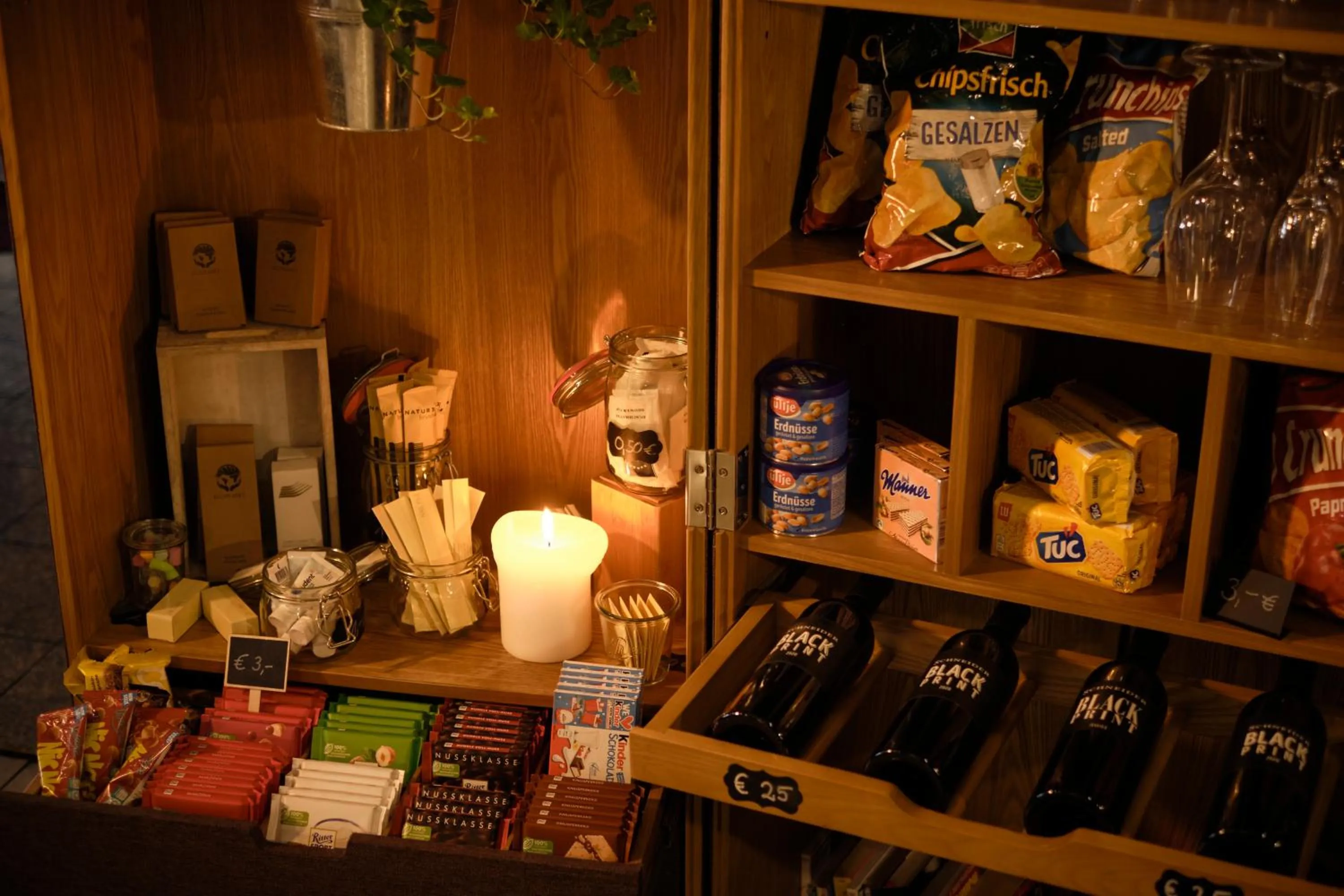 Supermarket/grocery shop in Hotel Metropol by Maier Privathotels