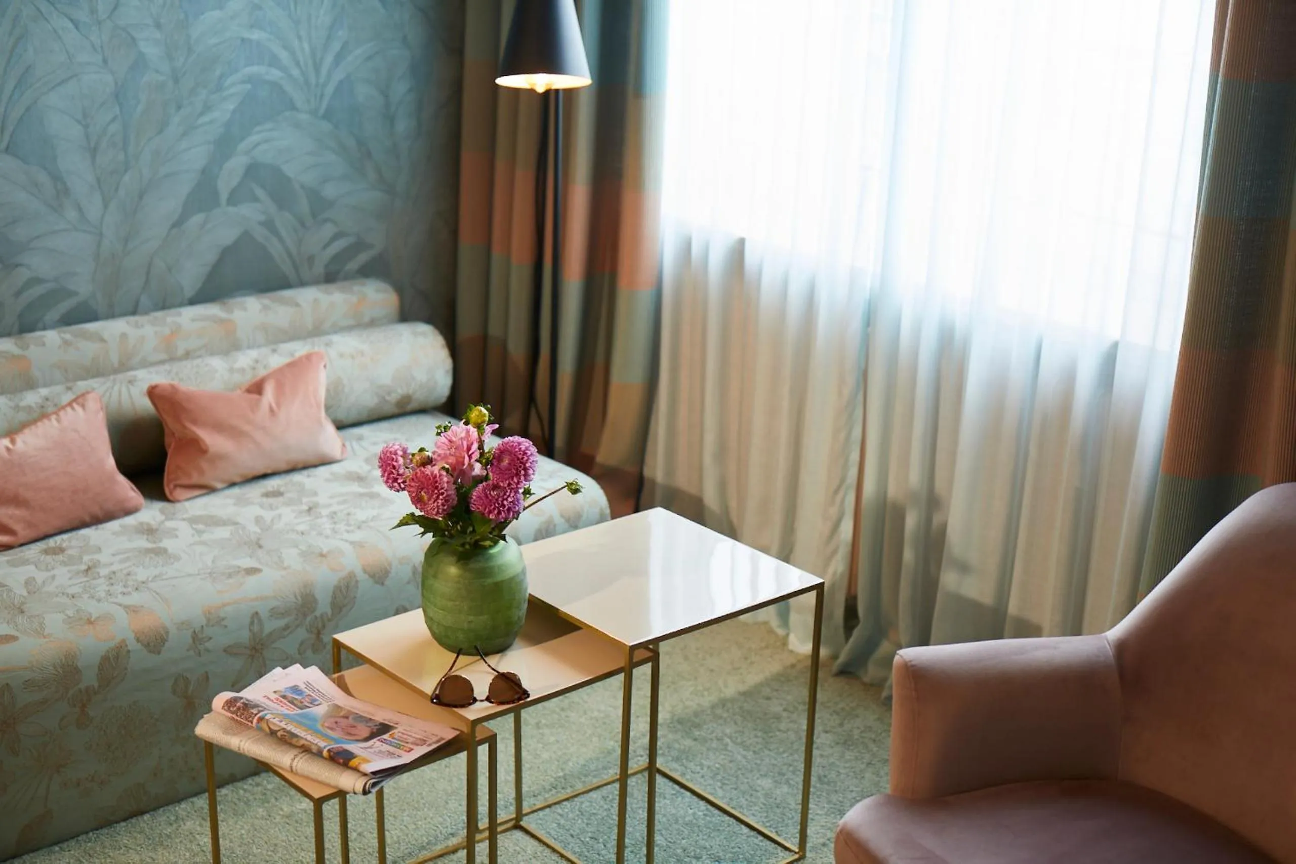 Living room in Hotel Metropol by Maier Privathotels