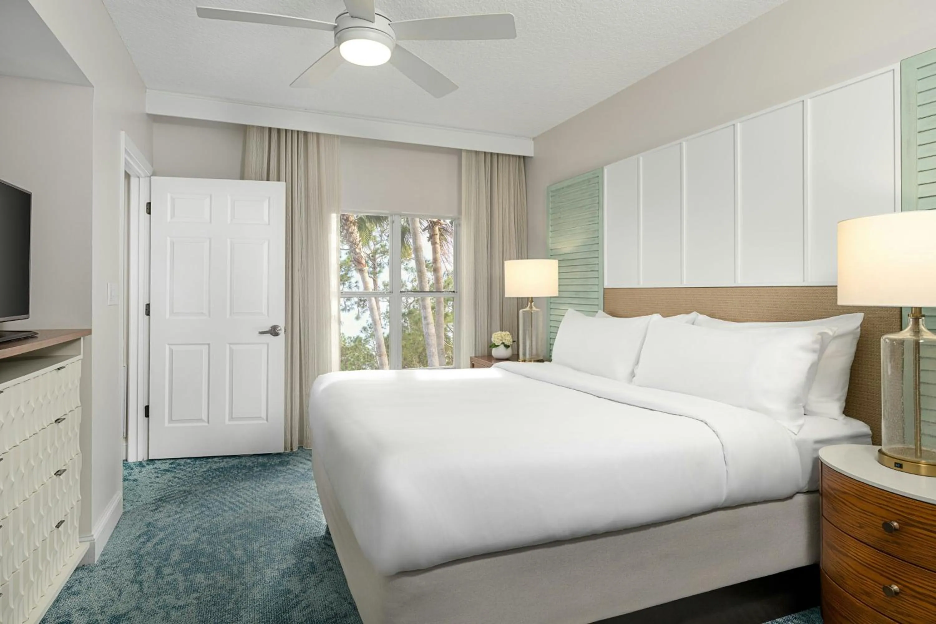 Bedroom, Bed in Marriott's Harbour Lake