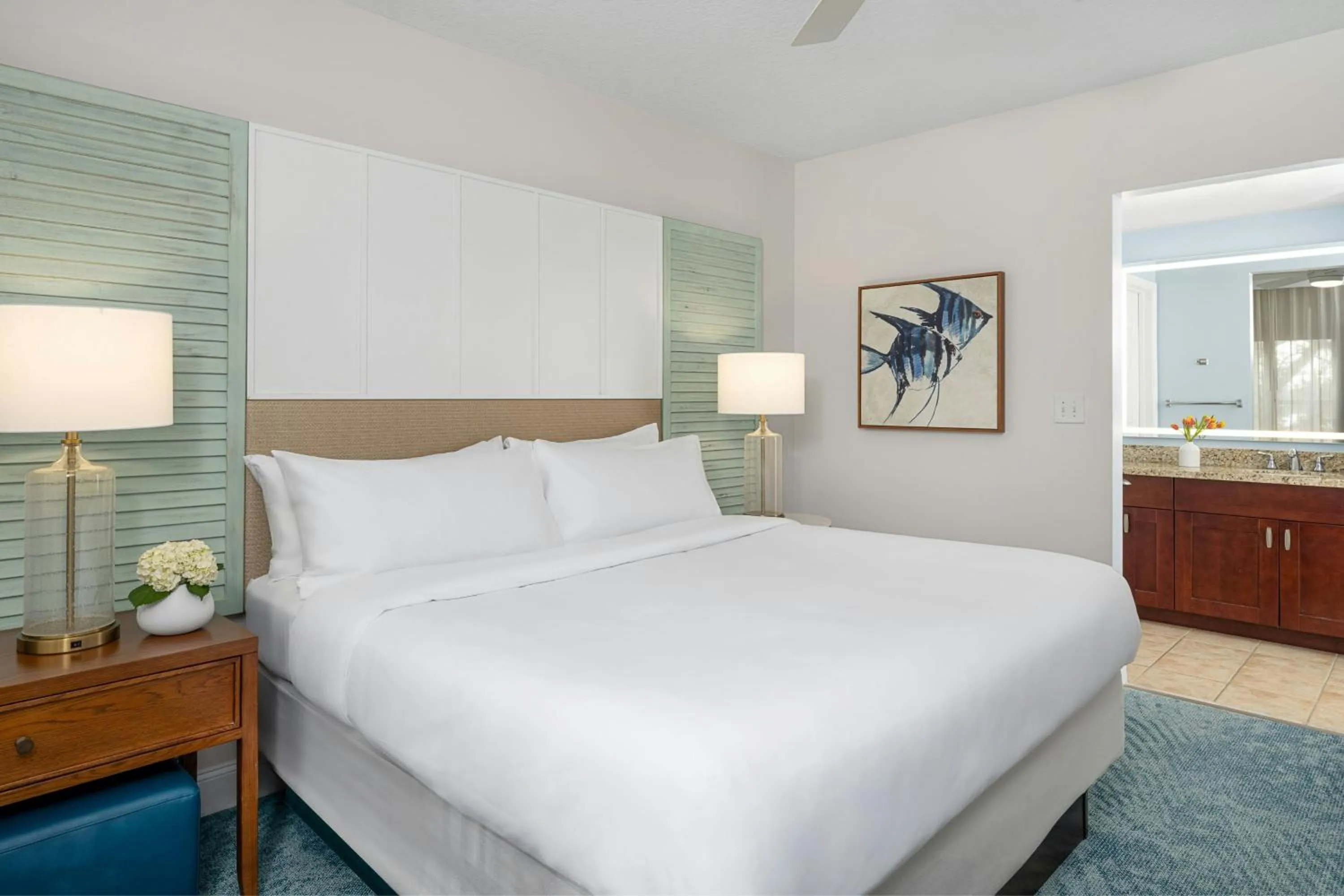 Bedroom, Bed in Marriott's Harbour Lake