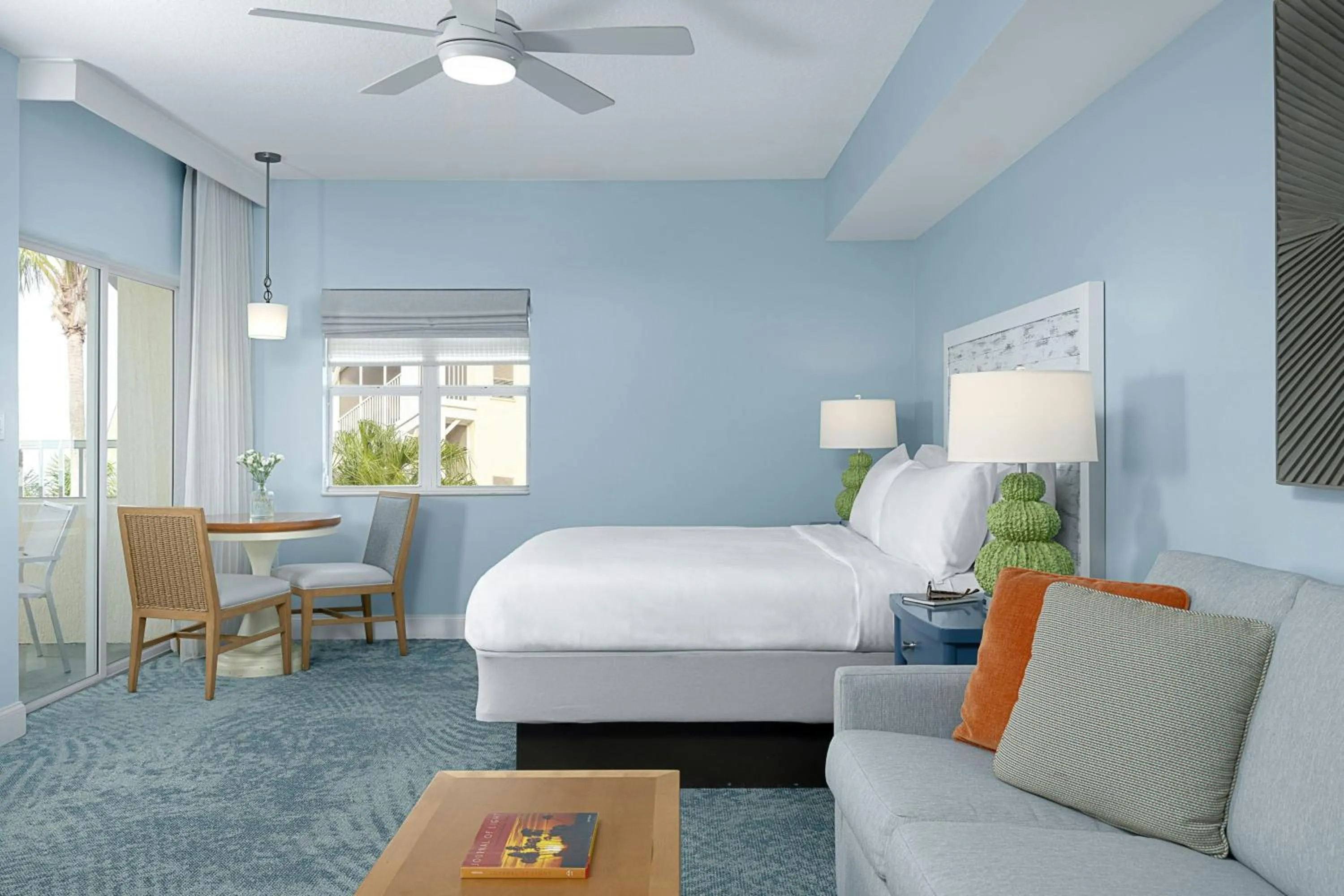 Photo of the whole room, Bed in Marriott's Harbour Lake