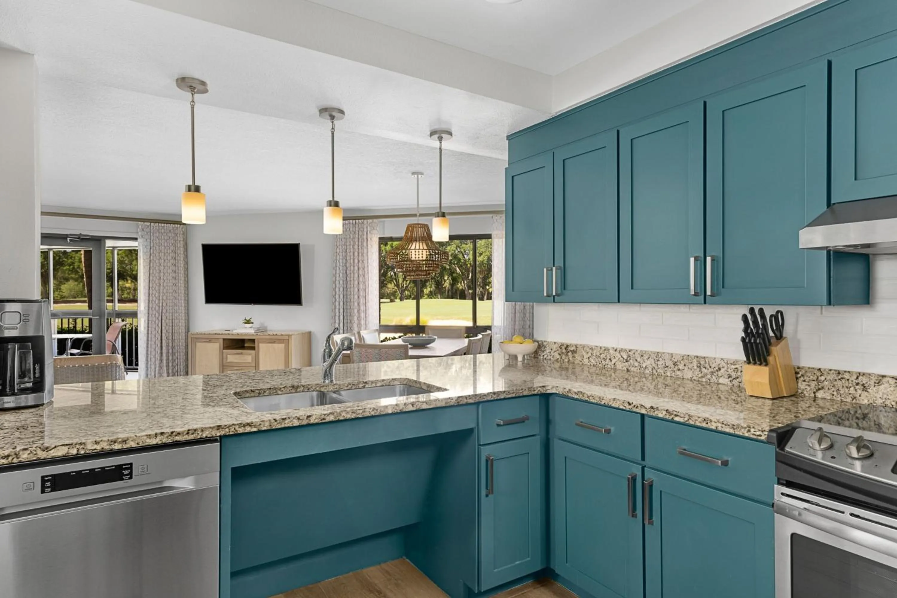 Kitchen or kitchenette in Marriott's Sabal Palms