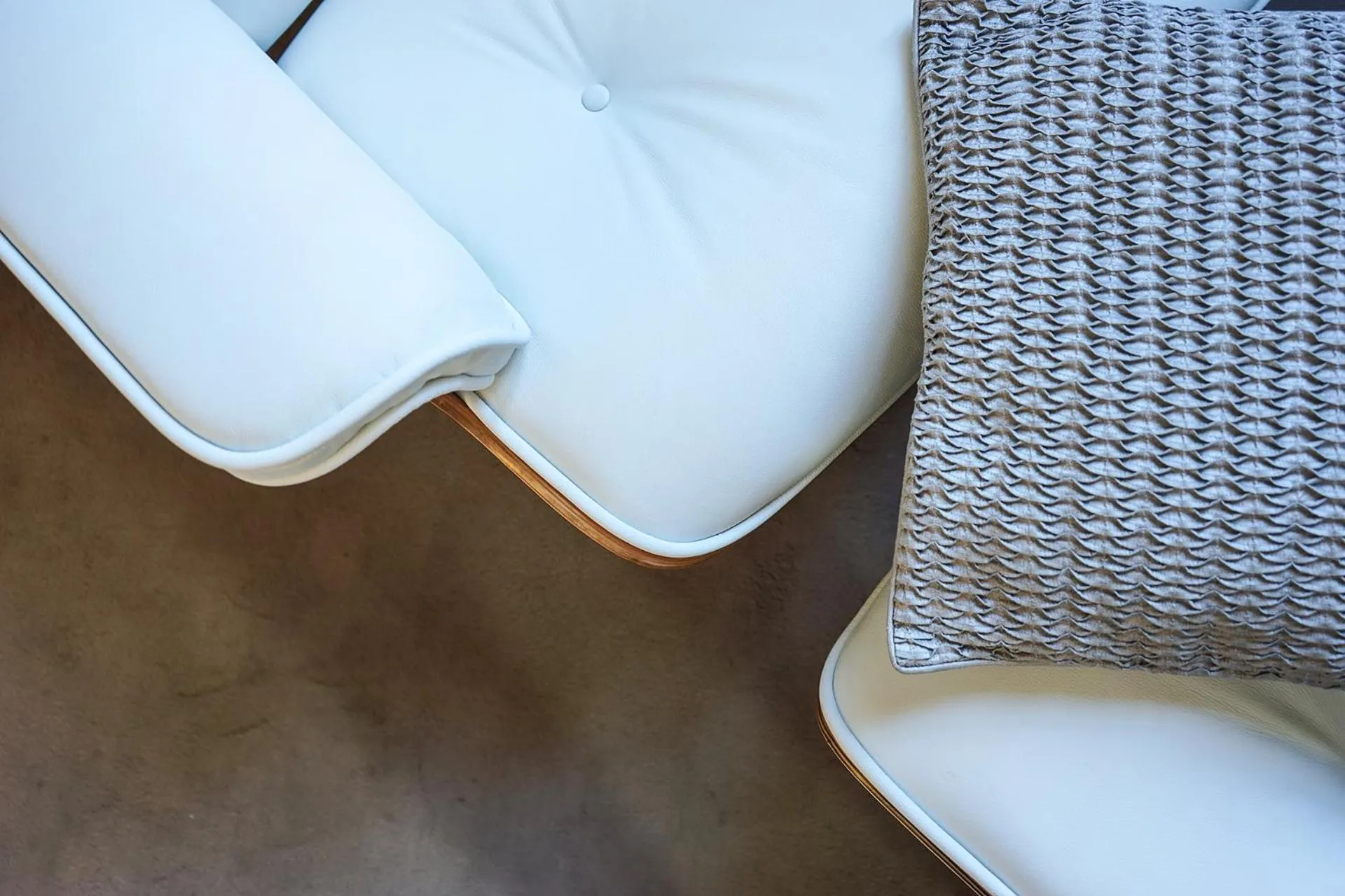 Living room in Hôtel Particulier Le 28 - Spa & Art Luxury Design by Alain Ducasse