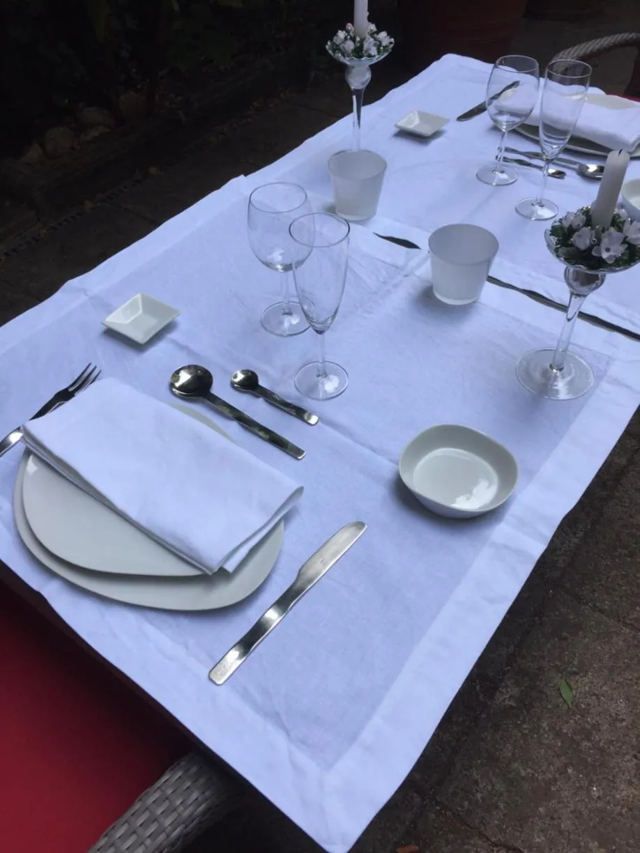 Restaurant/places to eat in Hôtel Particulier Le 28 - Spa & Art Luxury Design by Alain Ducasse