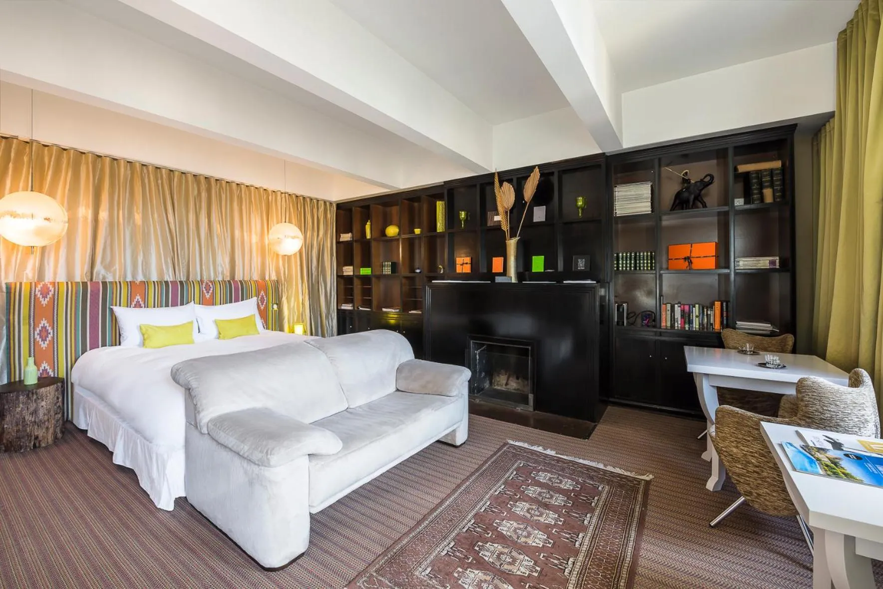 Bed in Hôtel Particulier Le 28 - Spa & Art Luxury Design by Alain Ducasse