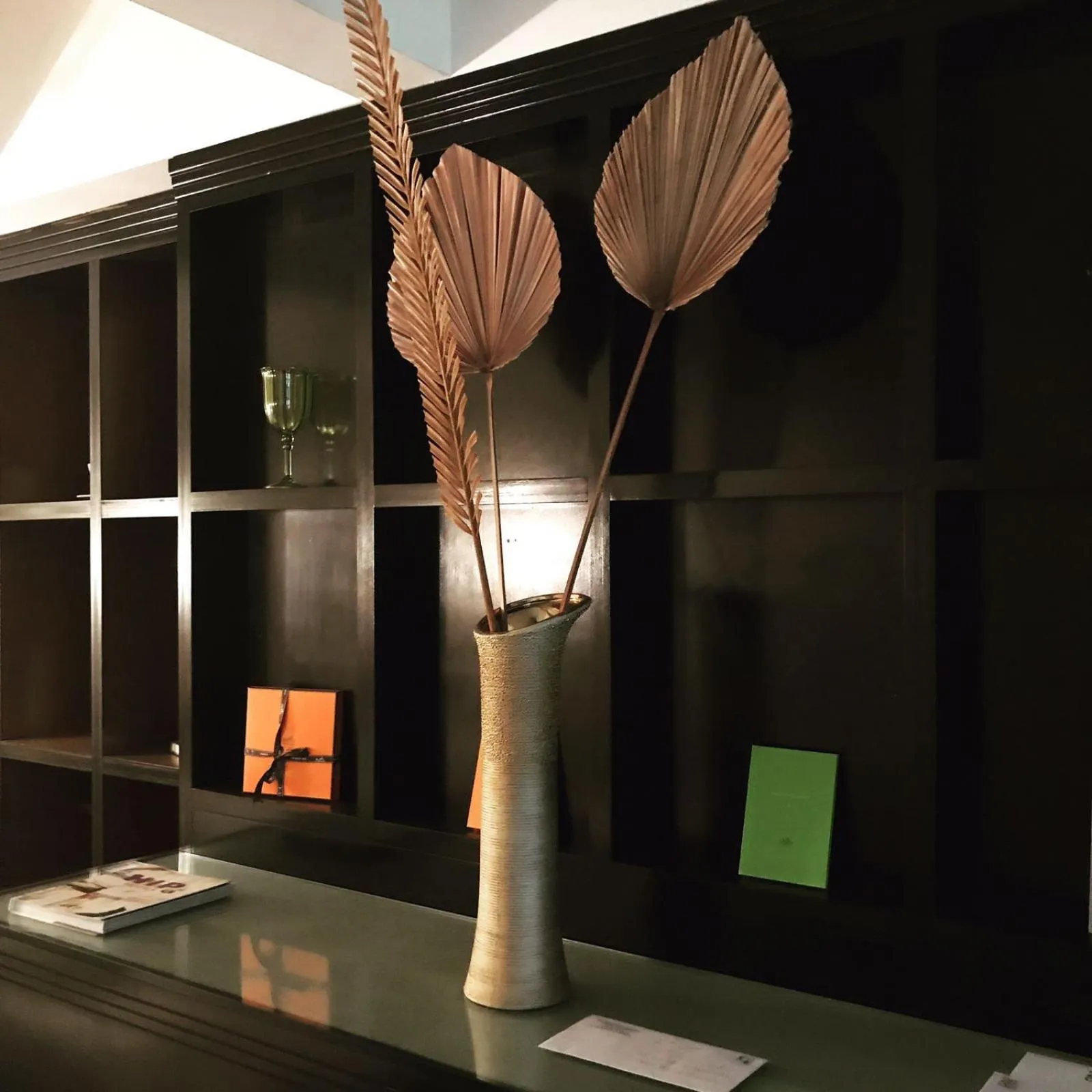 Photo of the whole room in Hôtel Particulier Le 28 - Spa & Art Luxury Design by Alain Ducasse