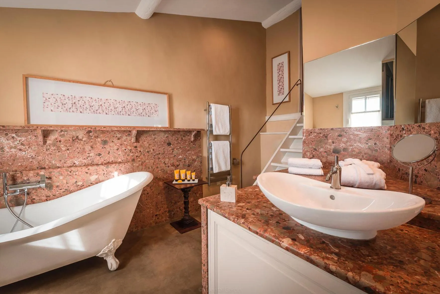 Bathroom in Hôtel Particulier Le 28 - Spa & Art Luxury Design by Alain Ducasse