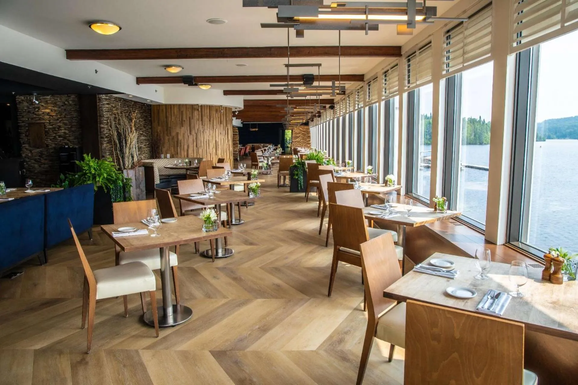 Restaurant/places to eat in Estérel Resort