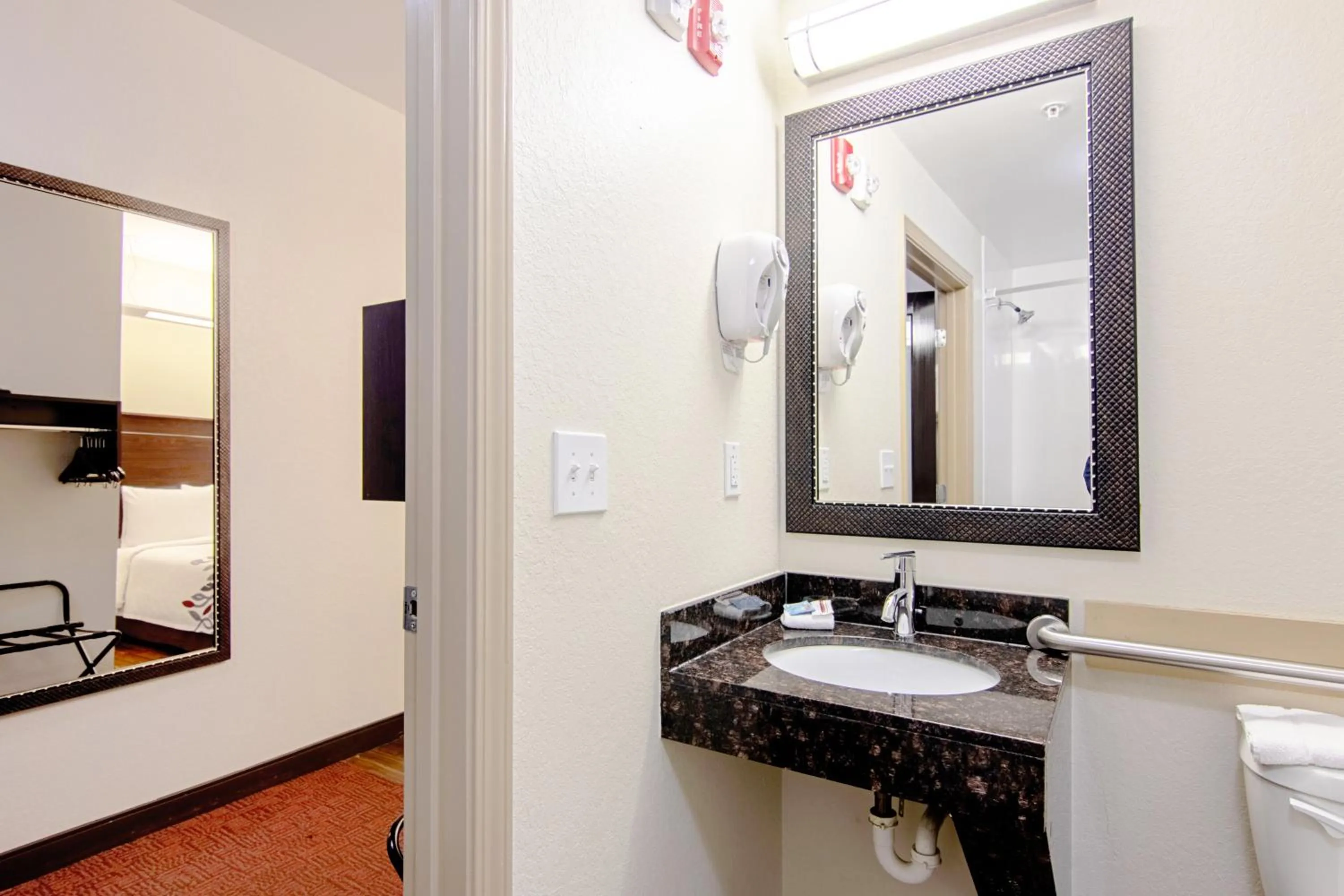 Bathroom in Red Roof Inn Locust Grove
