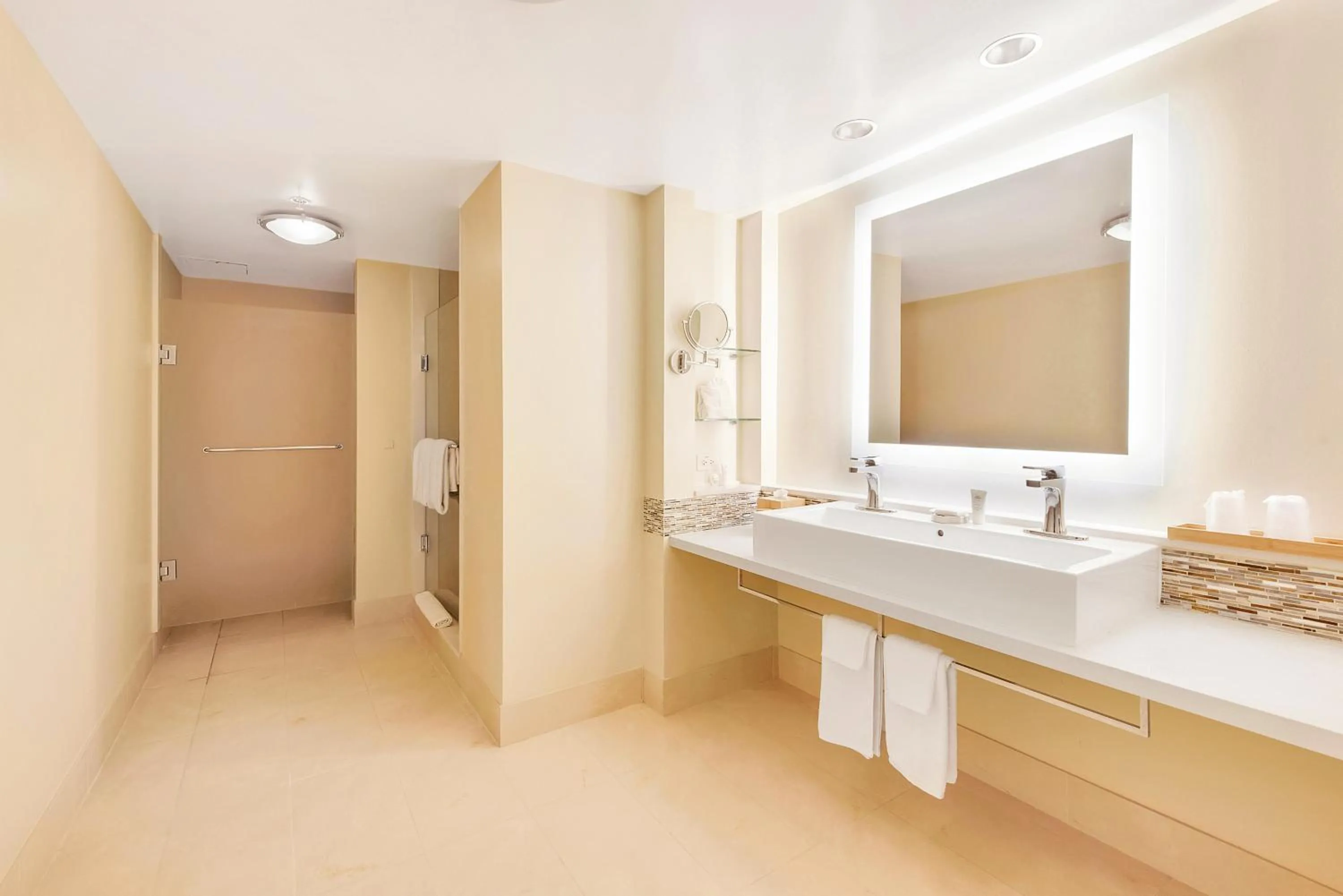 Bathroom in Eden Roc Miami Beach