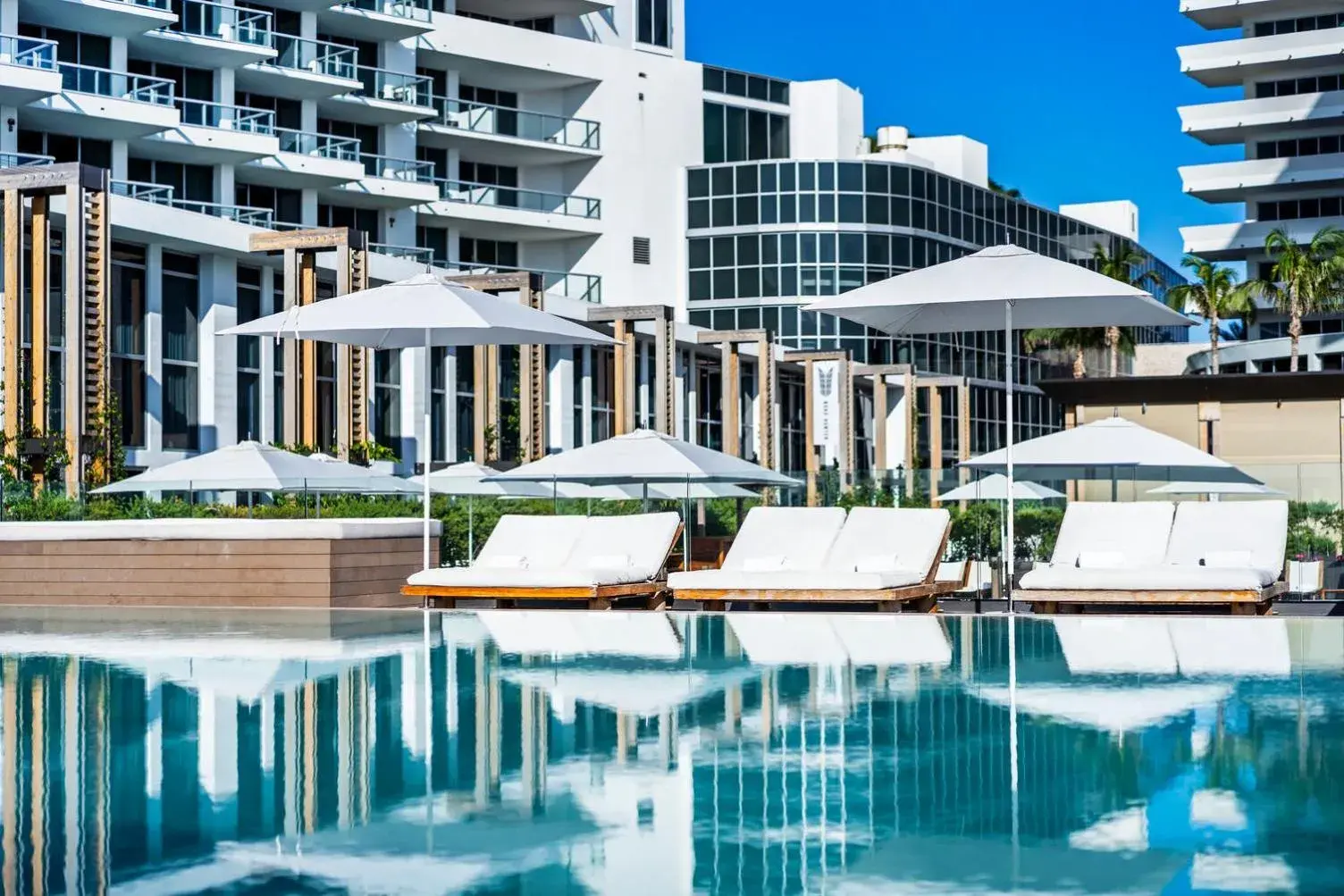 Property building in Eden Roc Miami Beach Property building in Eden Roc Miami Beach