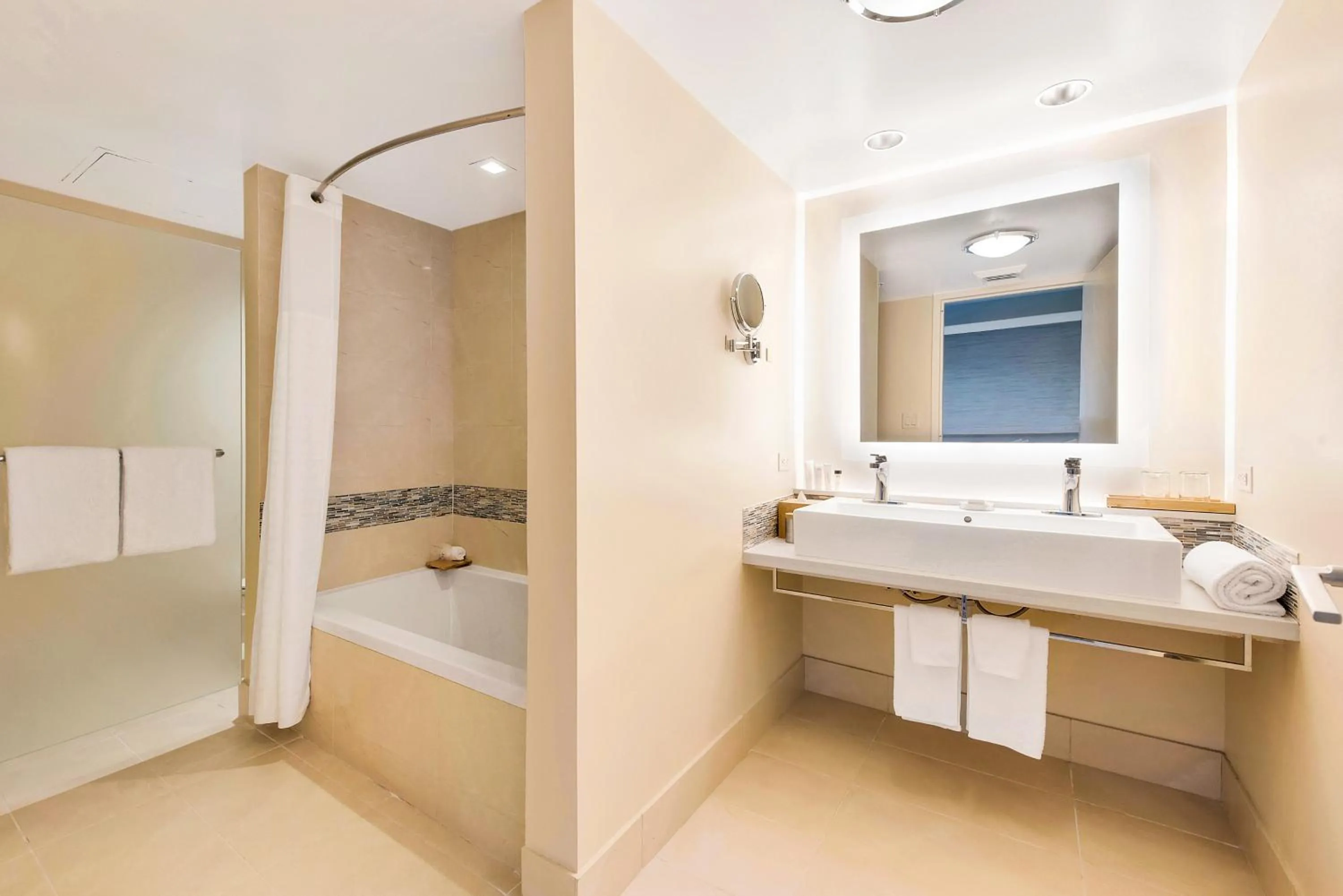 Bathroom in Eden Roc Miami Beach