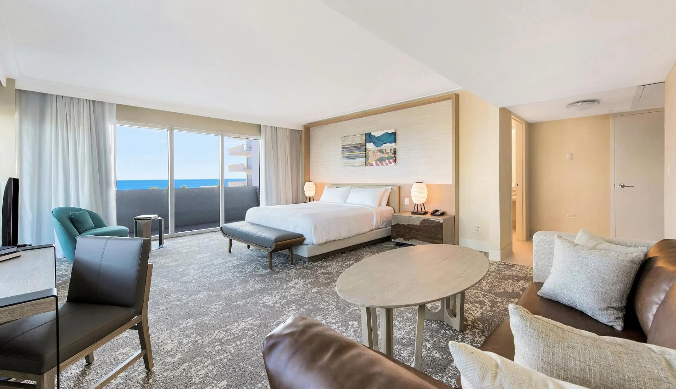 Photo of the whole room, Bed in Eden Roc Miami Beach