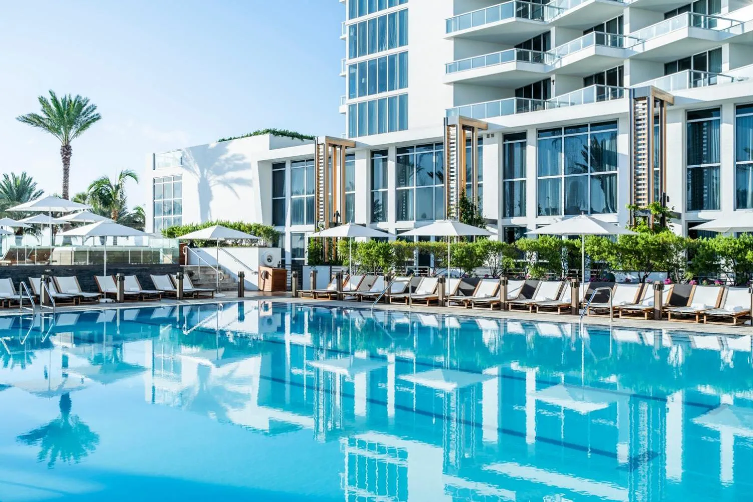 Swimming pool in Eden Roc Miami Beach