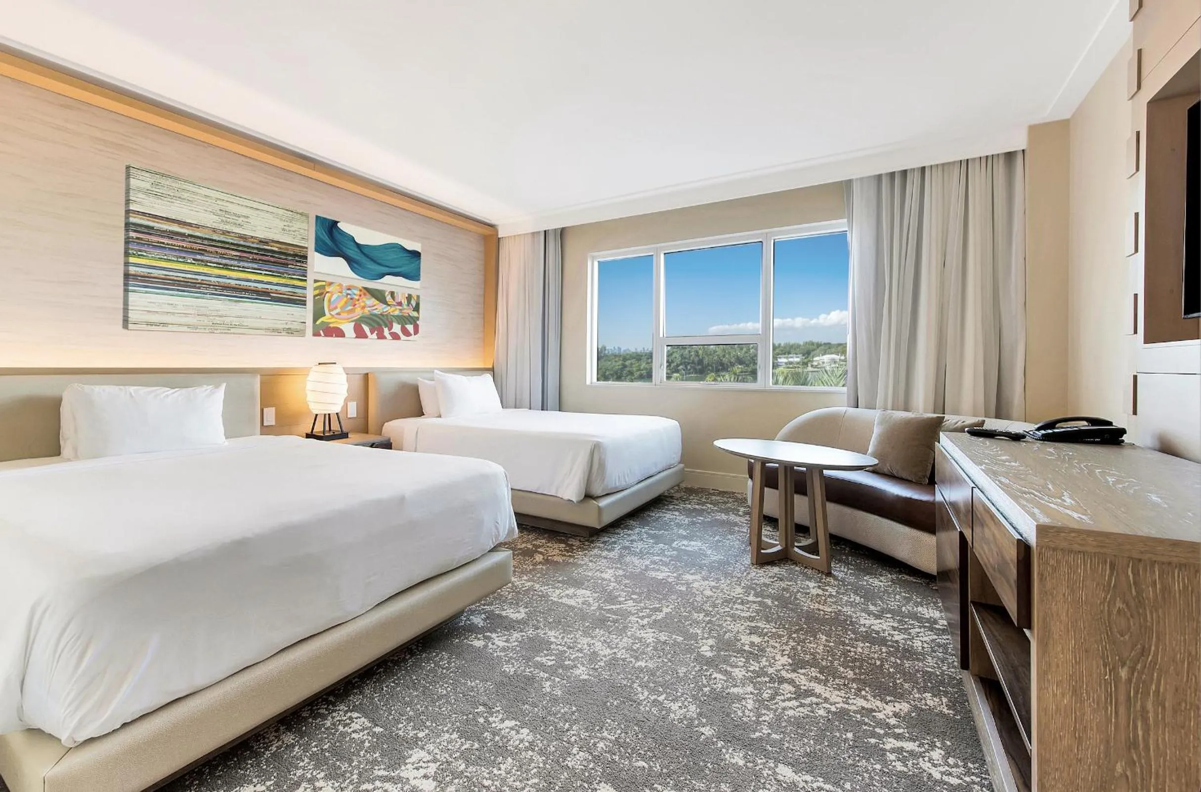 Photo of the whole room, Bed in Eden Roc Miami Beach