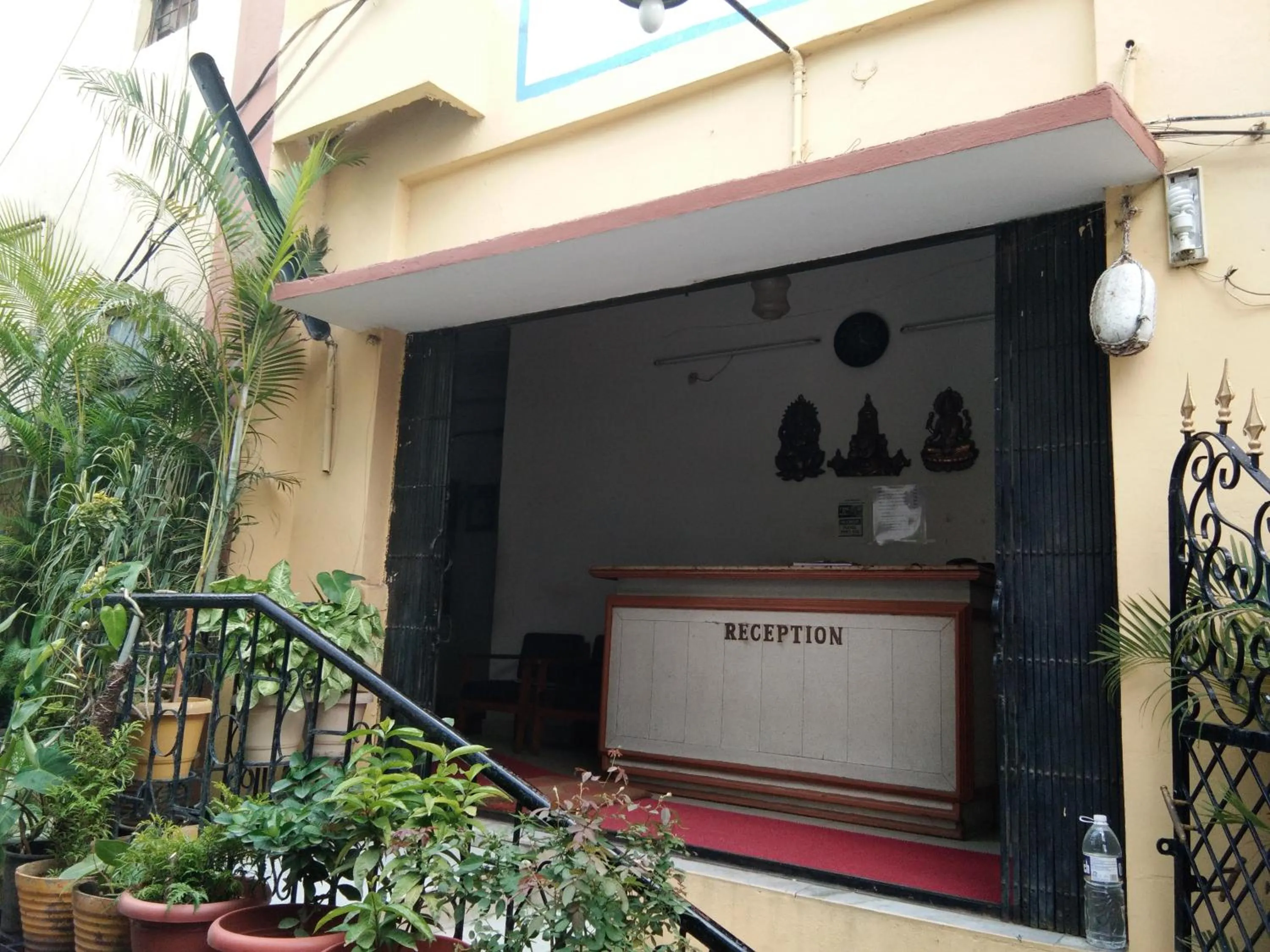 Facade/entrance in Srinivasa Lodge
