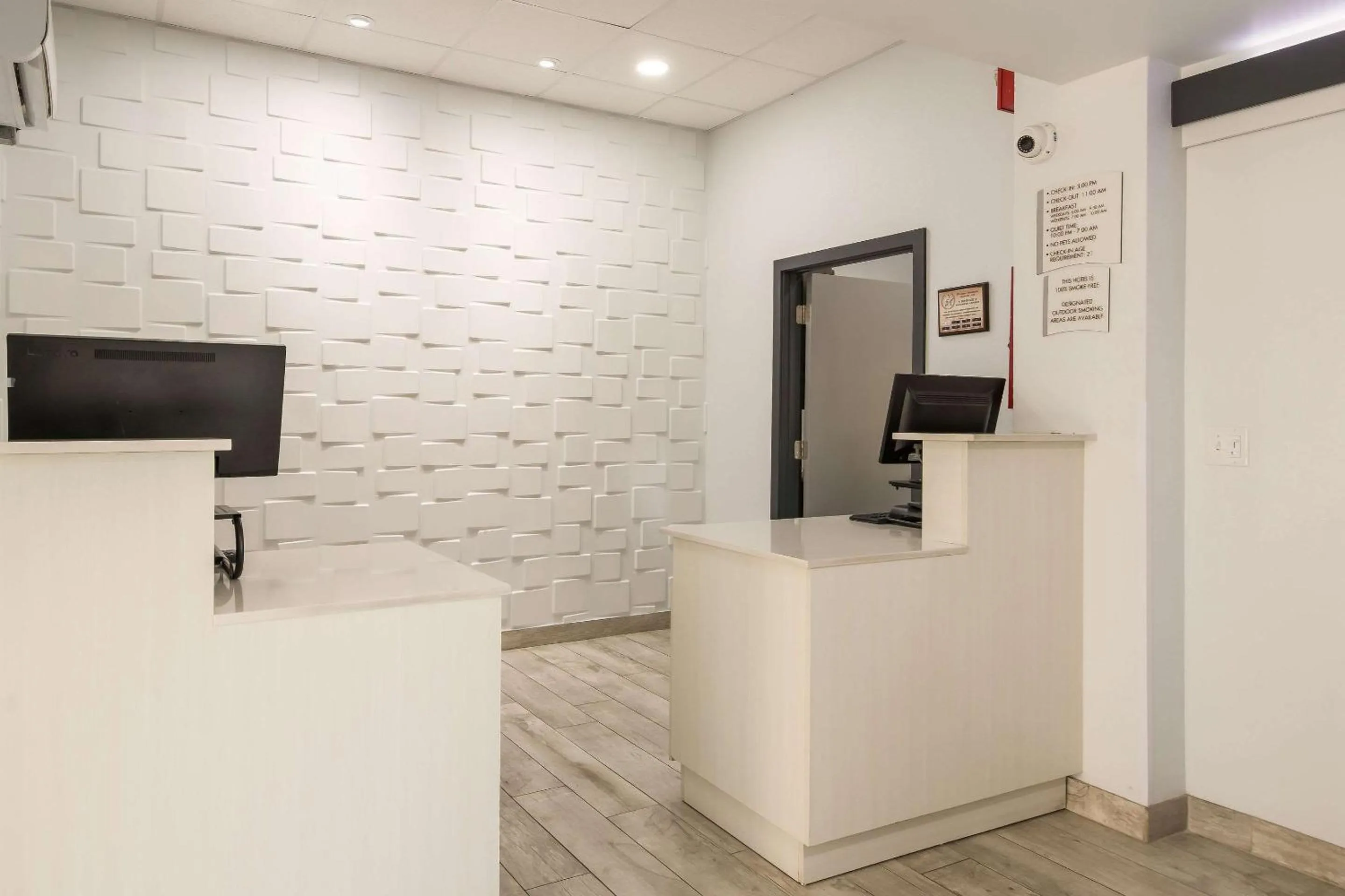 Lobby or reception in Quality Inn Bradenton - Sarasota North