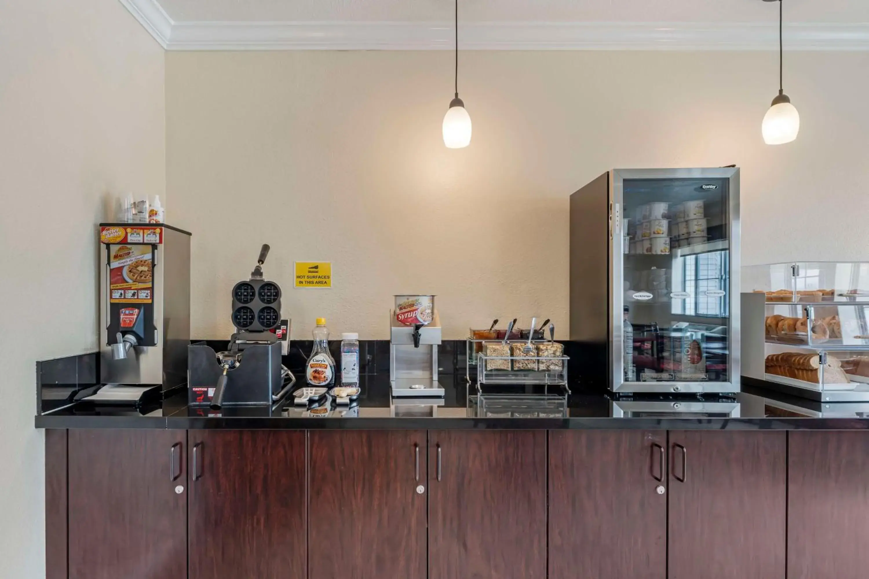 Breakfast in Best Western Salinas Monterey Breakfast in Best Western Salinas Monterey