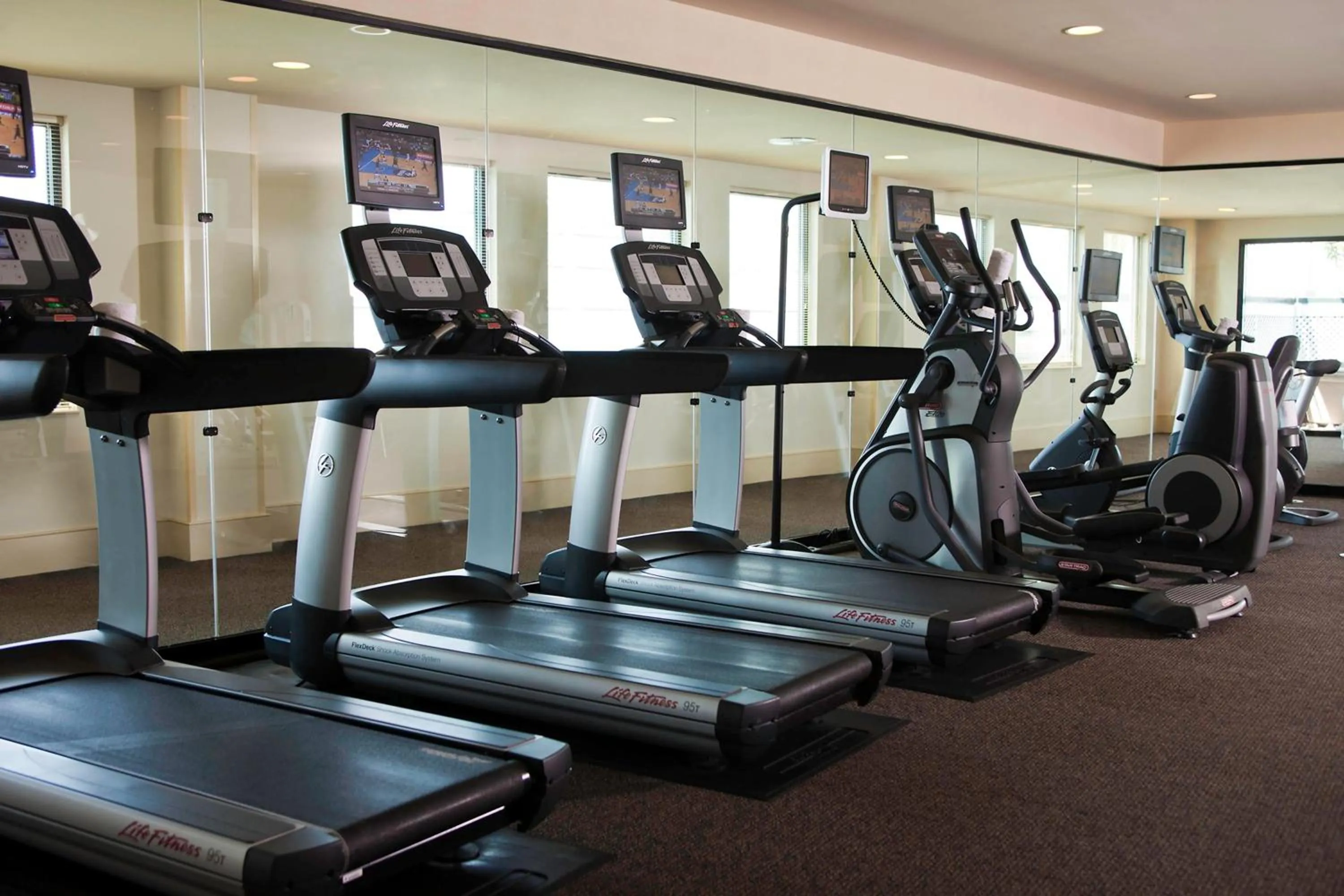 Fitness centre/facilities in Renaissance New Orleans Arts Warehouse District Hotel