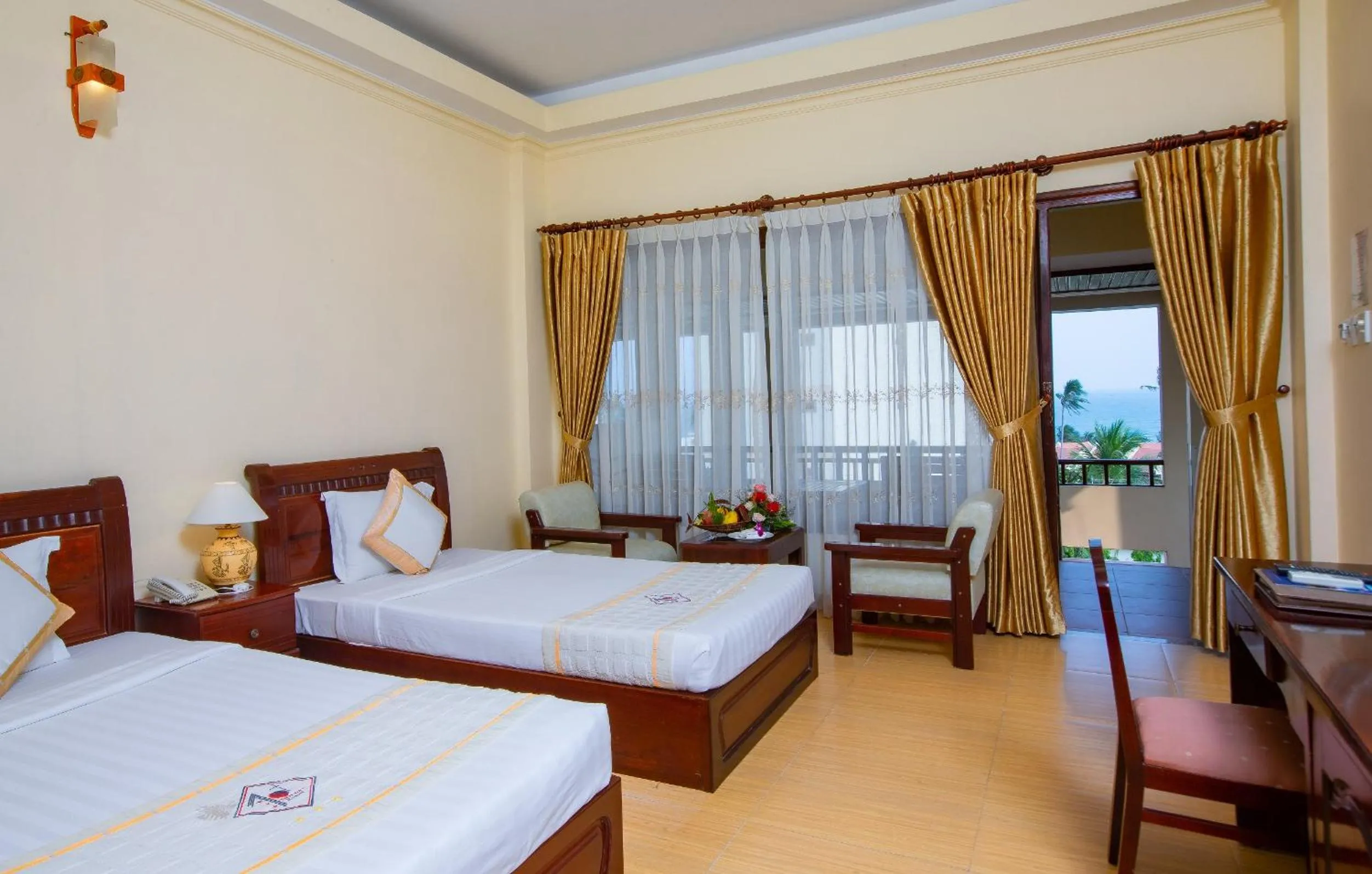 Bedroom, Bed in TIEN DAT MUI NE Resort & Spa