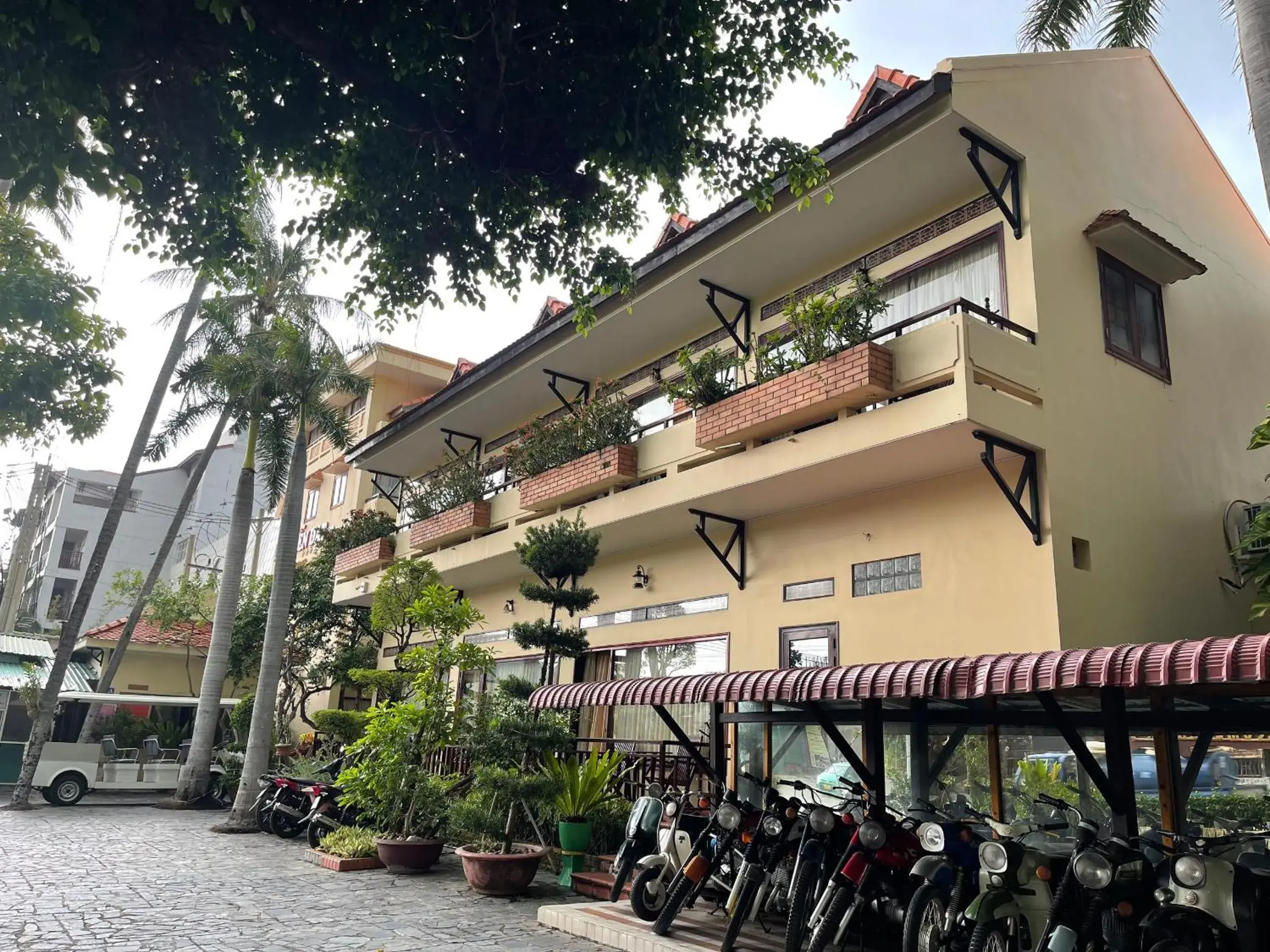 Deluxe Double or Twin Room in TIEN DAT MUI NE Resort & Spa Deluxe Double or Twin Room in TIEN DAT MUI NE Resort & Spa