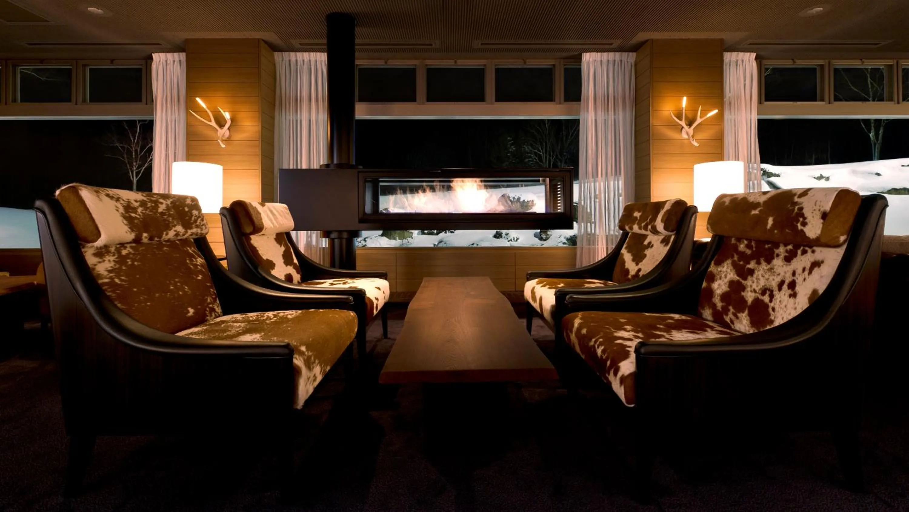 Lounge or bar in The Green Leaf Niseko Village, Tapestry Collection by Hilton