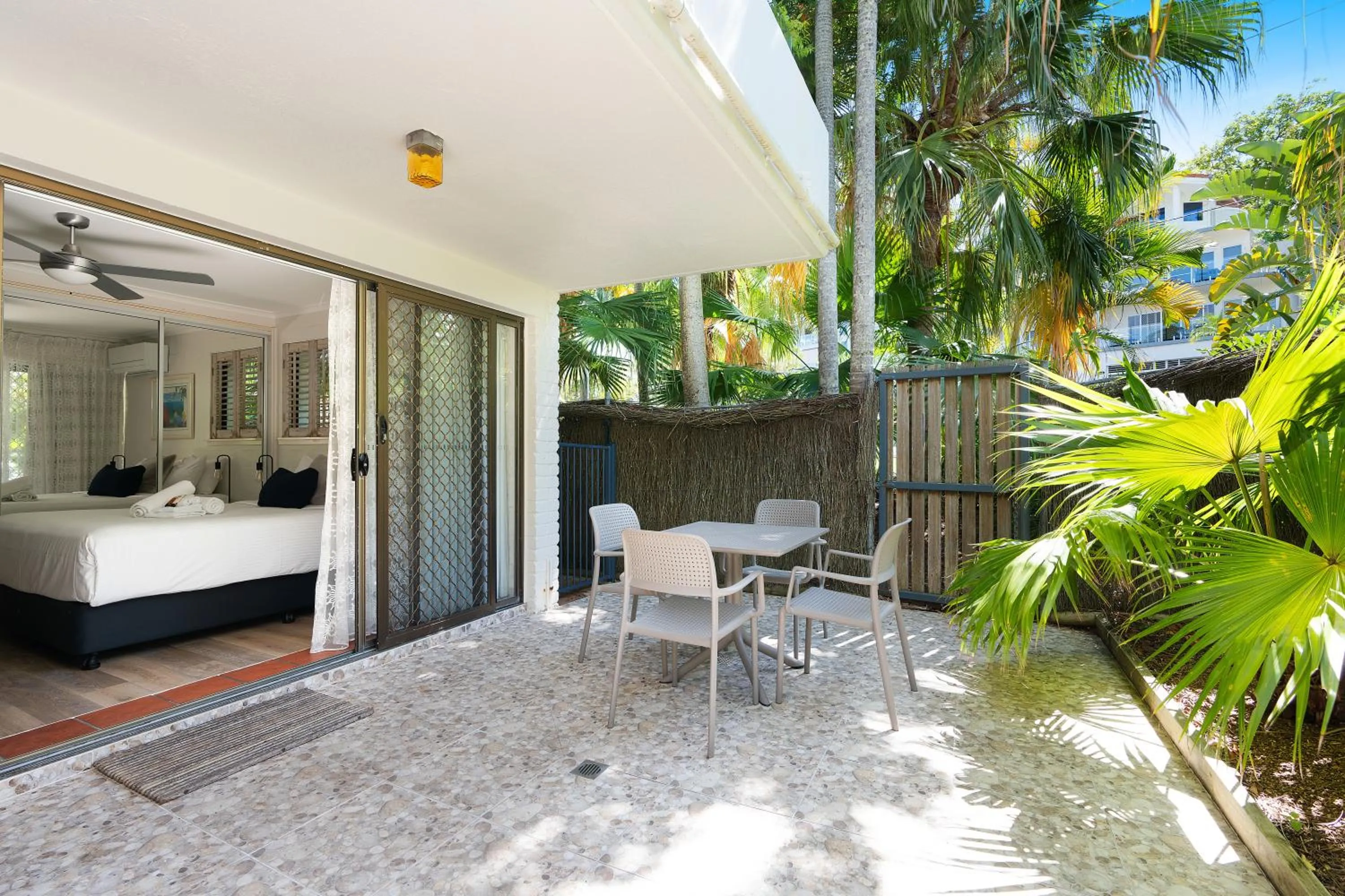 Patio, Bed in Noosa International Resort