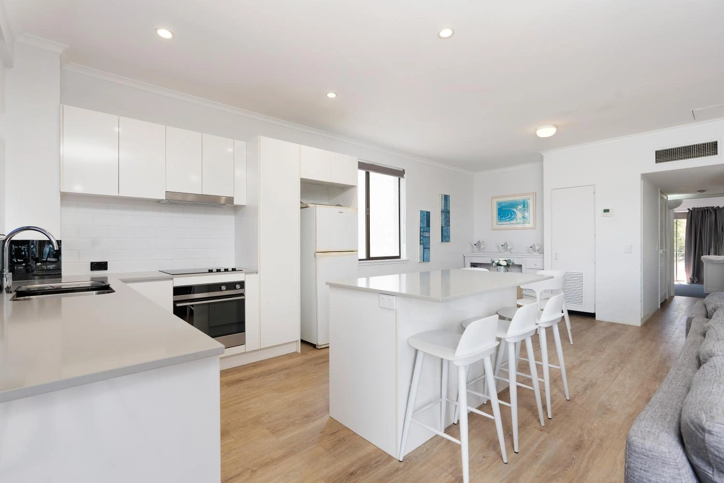 Kitchen or kitchenette in Noosa International Resort